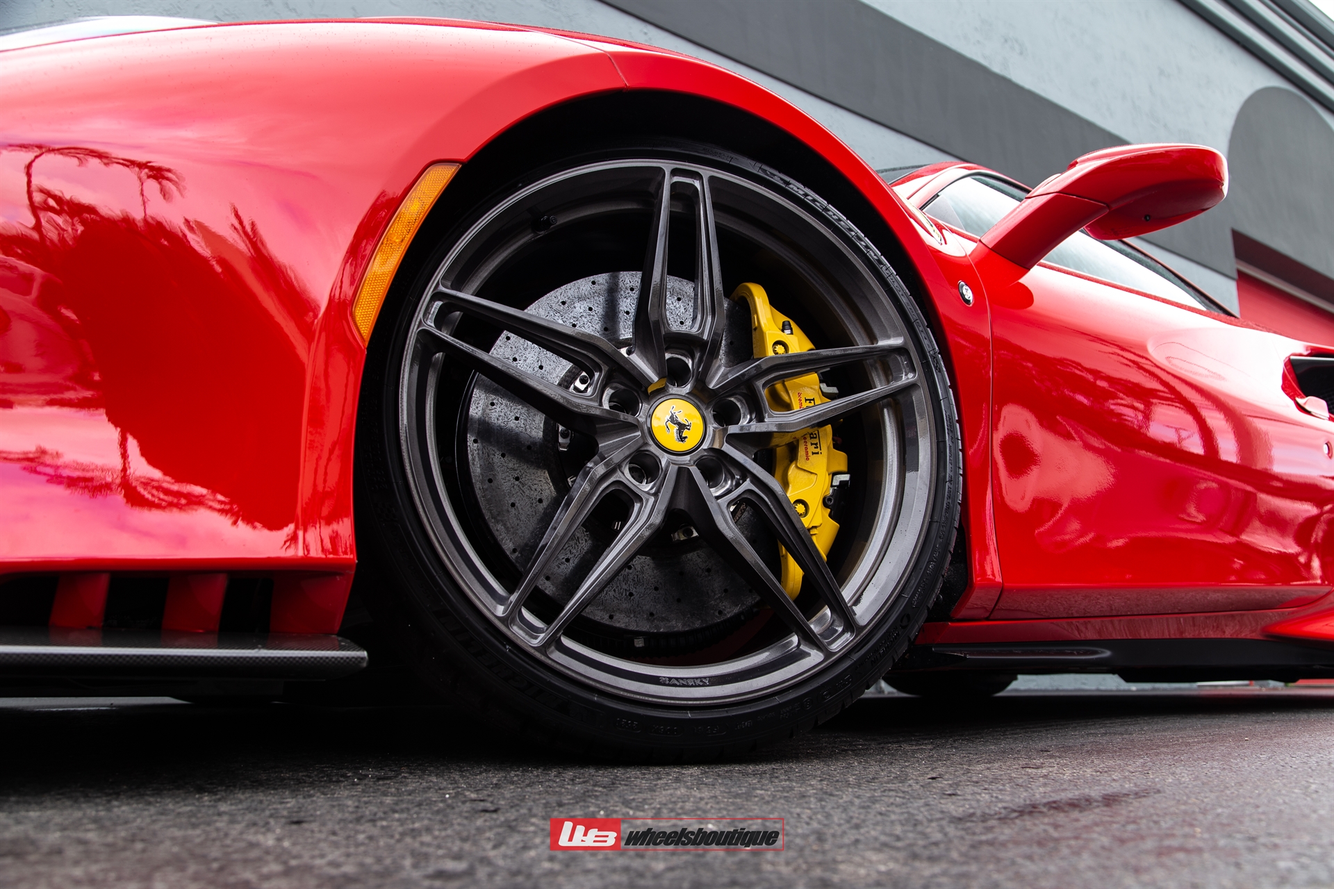 Novitec F8 | Rosso Corsa | on ANRKY AN17 | Mirror Polished Smoked