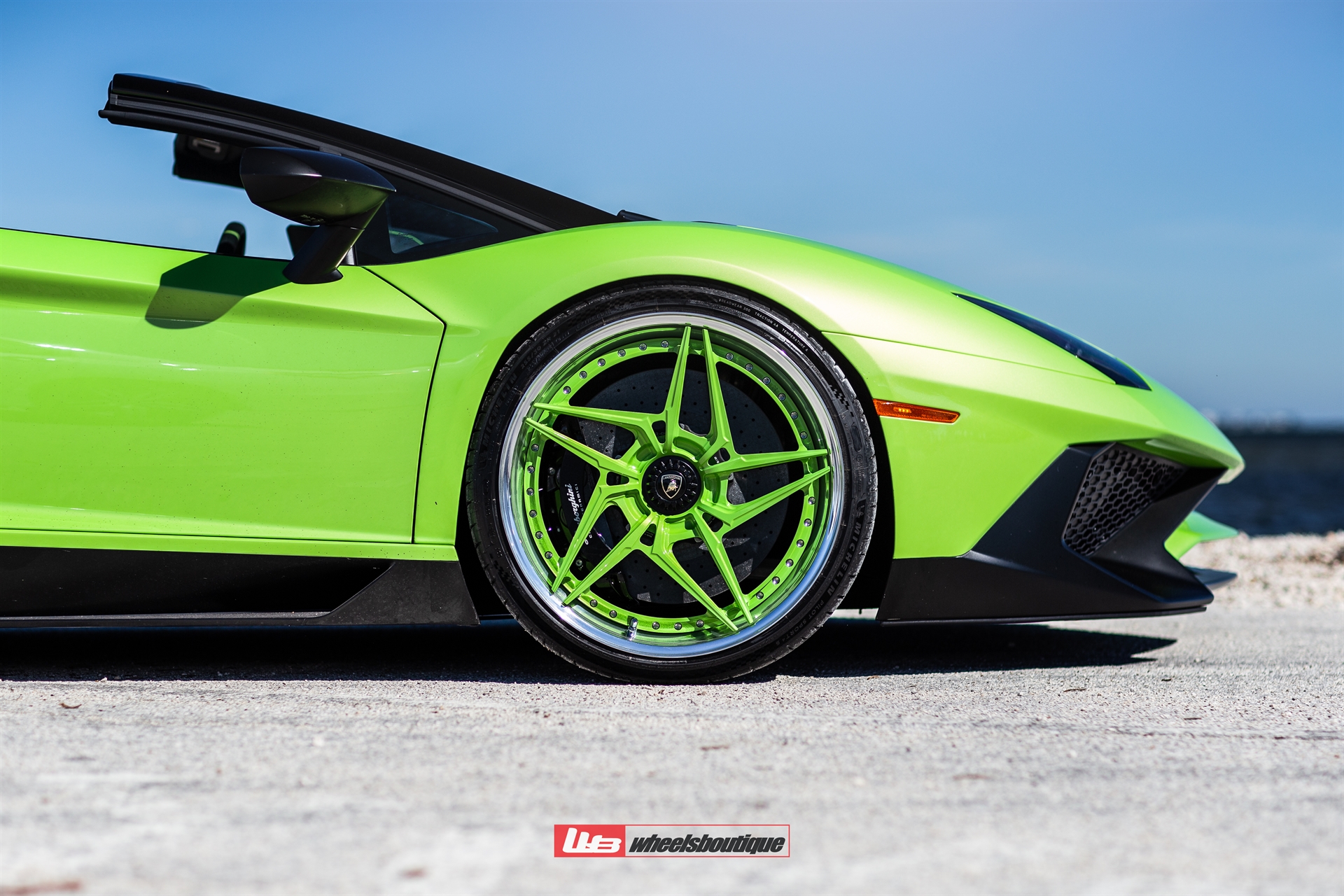 Lamborghini Aventador SV Roadster | Verde Ithaca | on ANRKY S3-X3 | PPG Color Matched: Verde Ithaca Center