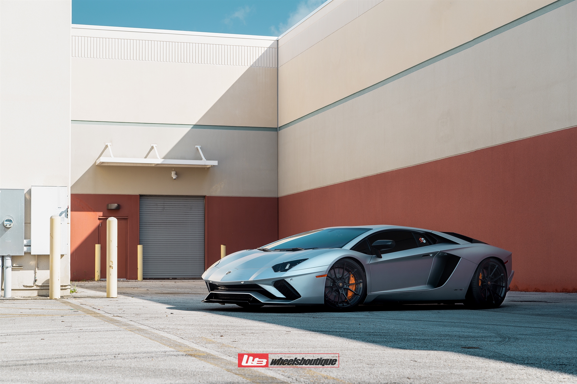 Lamborghini Aventador S | | on ANRKY AN22 | Gloss Black