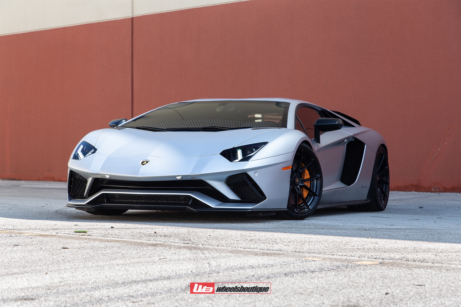 Lamborghini Aventador S | | on ANRKY AN22 | Gloss Black
