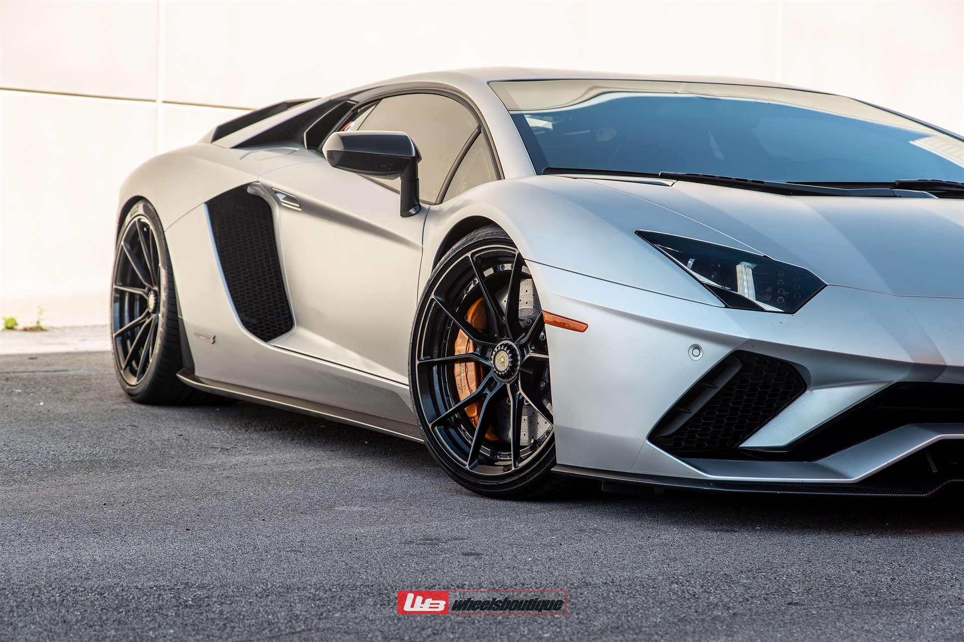 Lamborghini Aventador S | | on ANRKY AN22 | Gloss Black