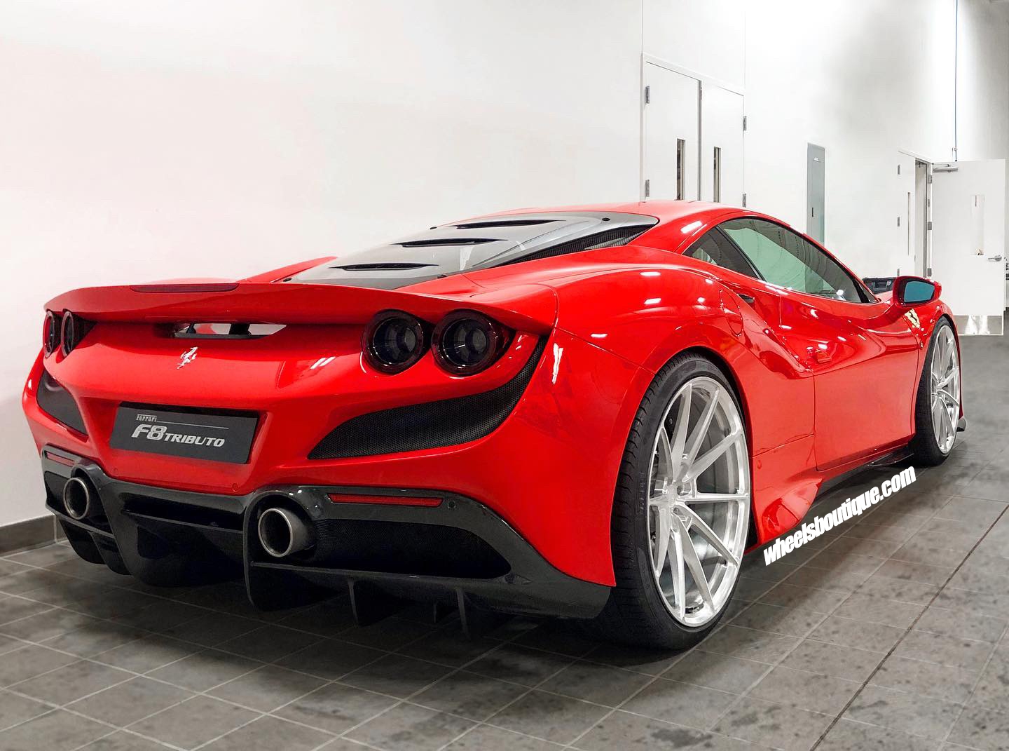 Ferrari F8 | Rosso Corsa | on ANRKY AN18 | Brushed Clear