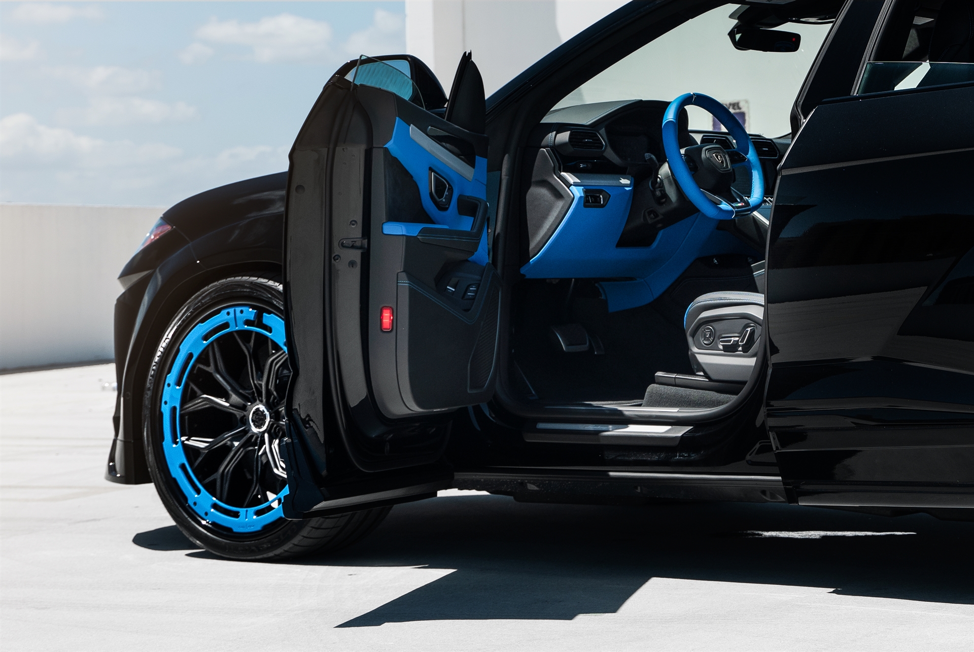 Novitec Urus | | on AL13 R80-109R | Satin Black