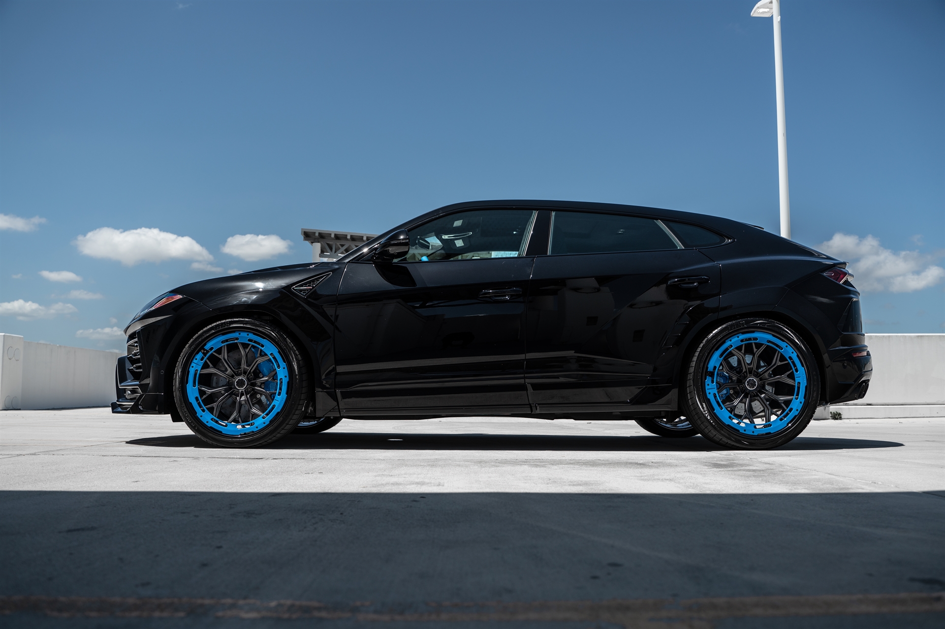 Novitec Urus | | on AL13 R80-109R | Satin Black