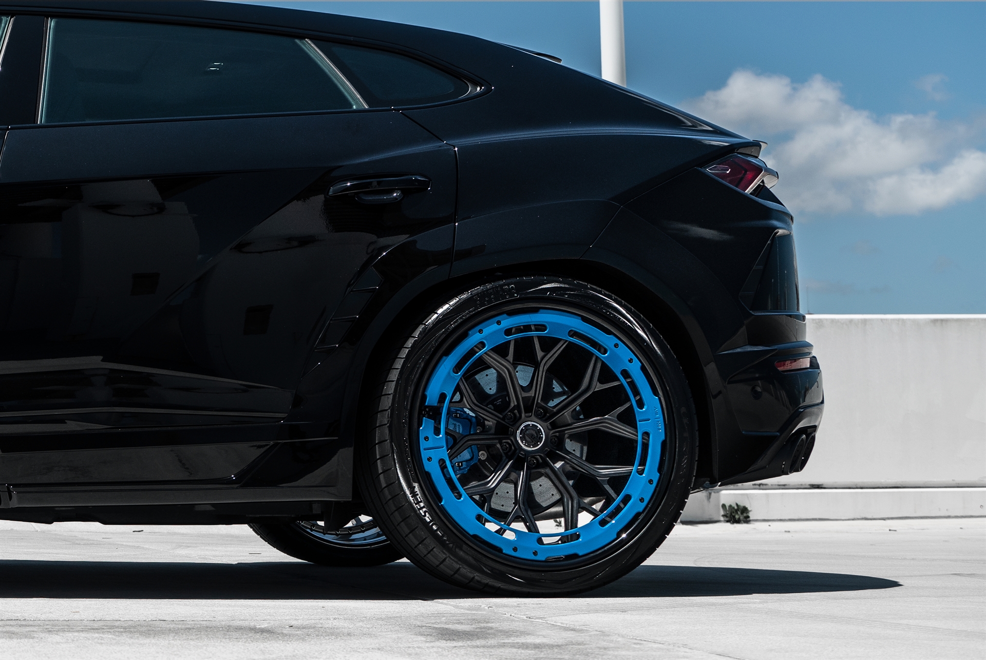 Novitec Urus | | on AL13 R80-109R | Satin Black