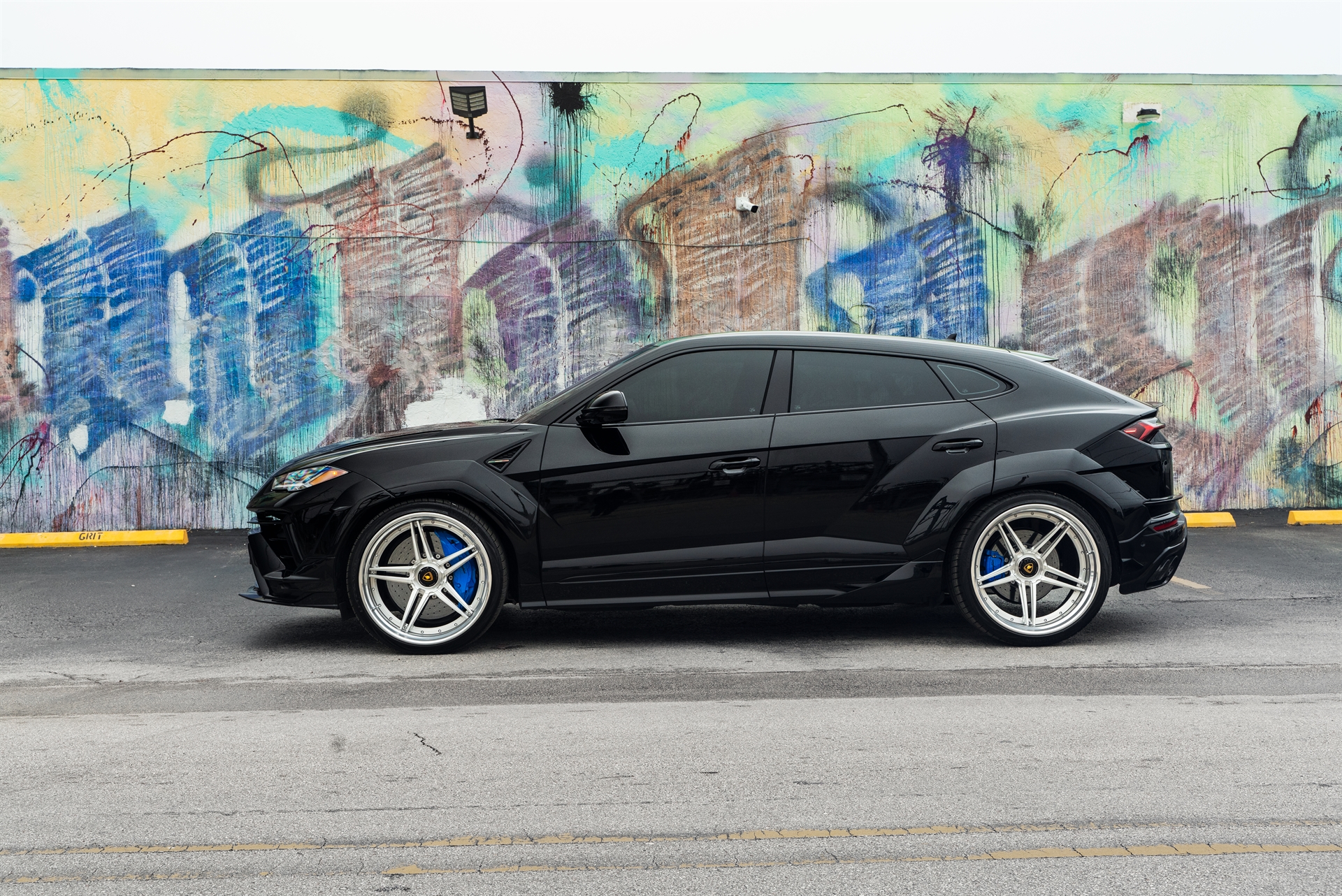 1016 Industries: Urus S | Nero Noctis | on 1886 XR-003 | Brushed Clear
