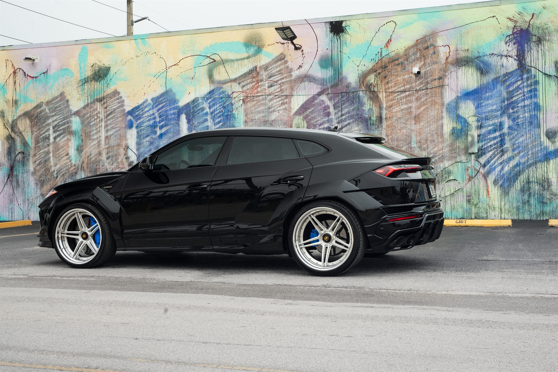 1016 Industries: Urus S | Nero Noctis | on 1886 XR-003 | Brushed Clear