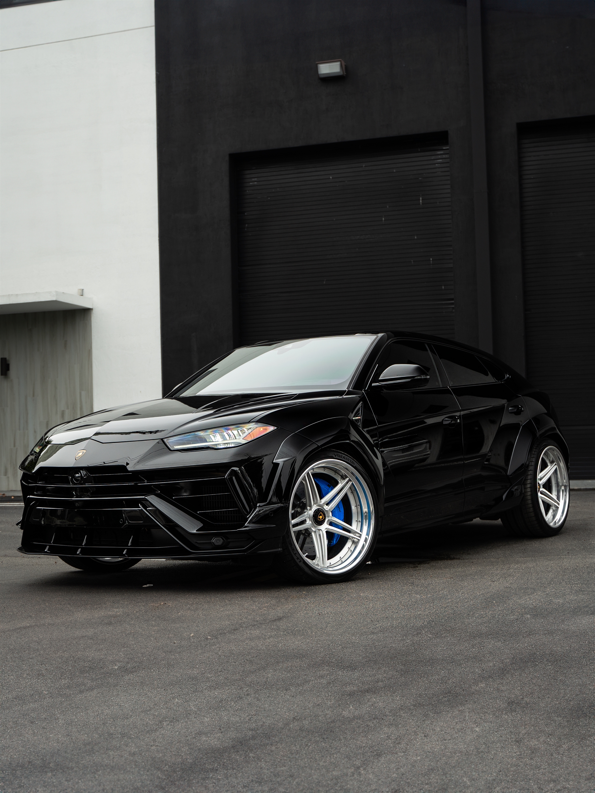 1016 Industries: Urus S | Nero Noctis | on 1886 XR-003 | Brushed Clear