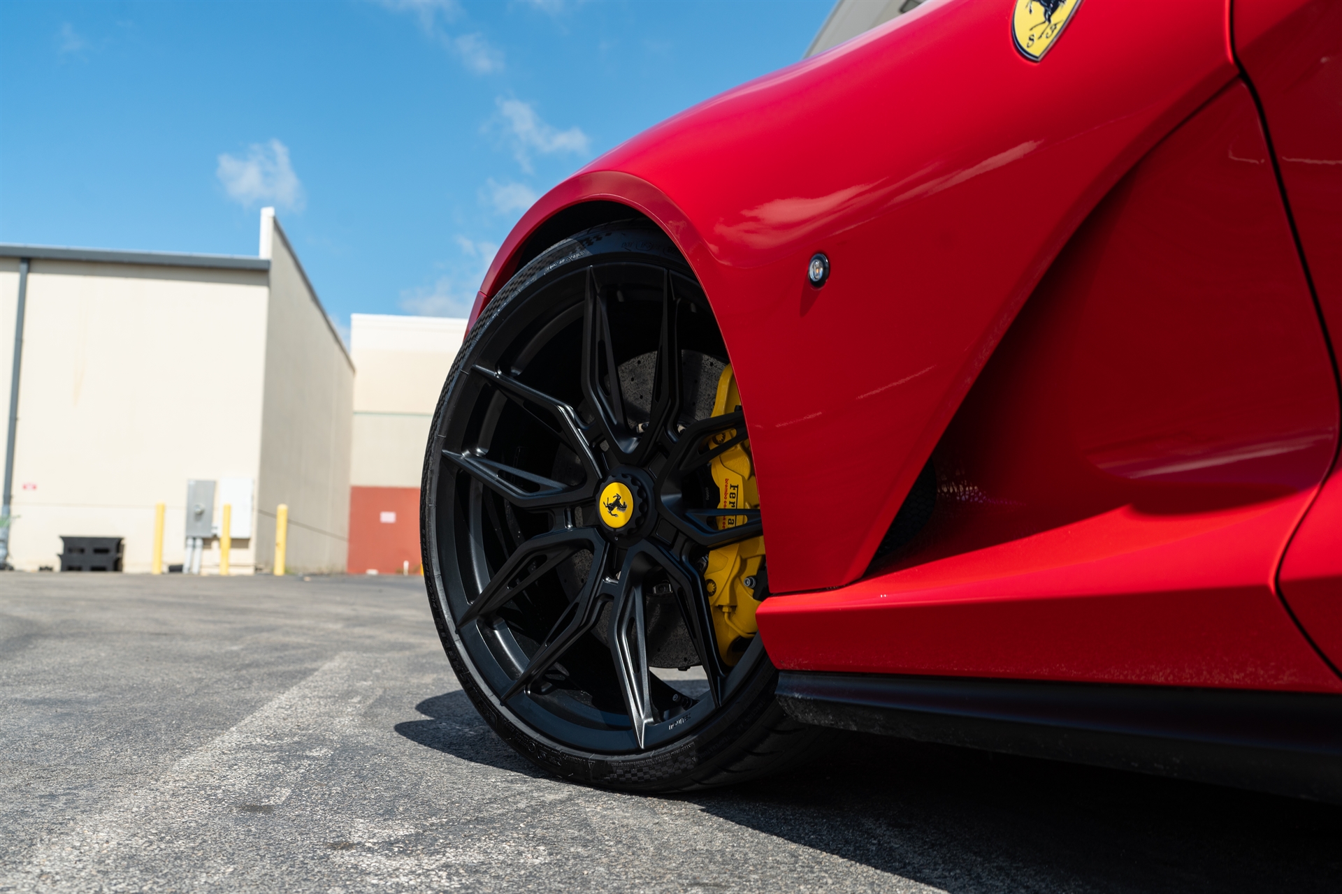 Ferrari 812 GTS | Rosso Corsa | on Novitec NF11 | Satin Black