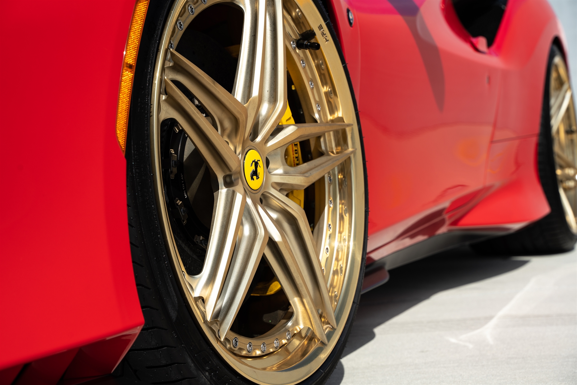 Ferrari F8 | Rosso Corsa | on HRE S107SC | Frozen Polished Gold