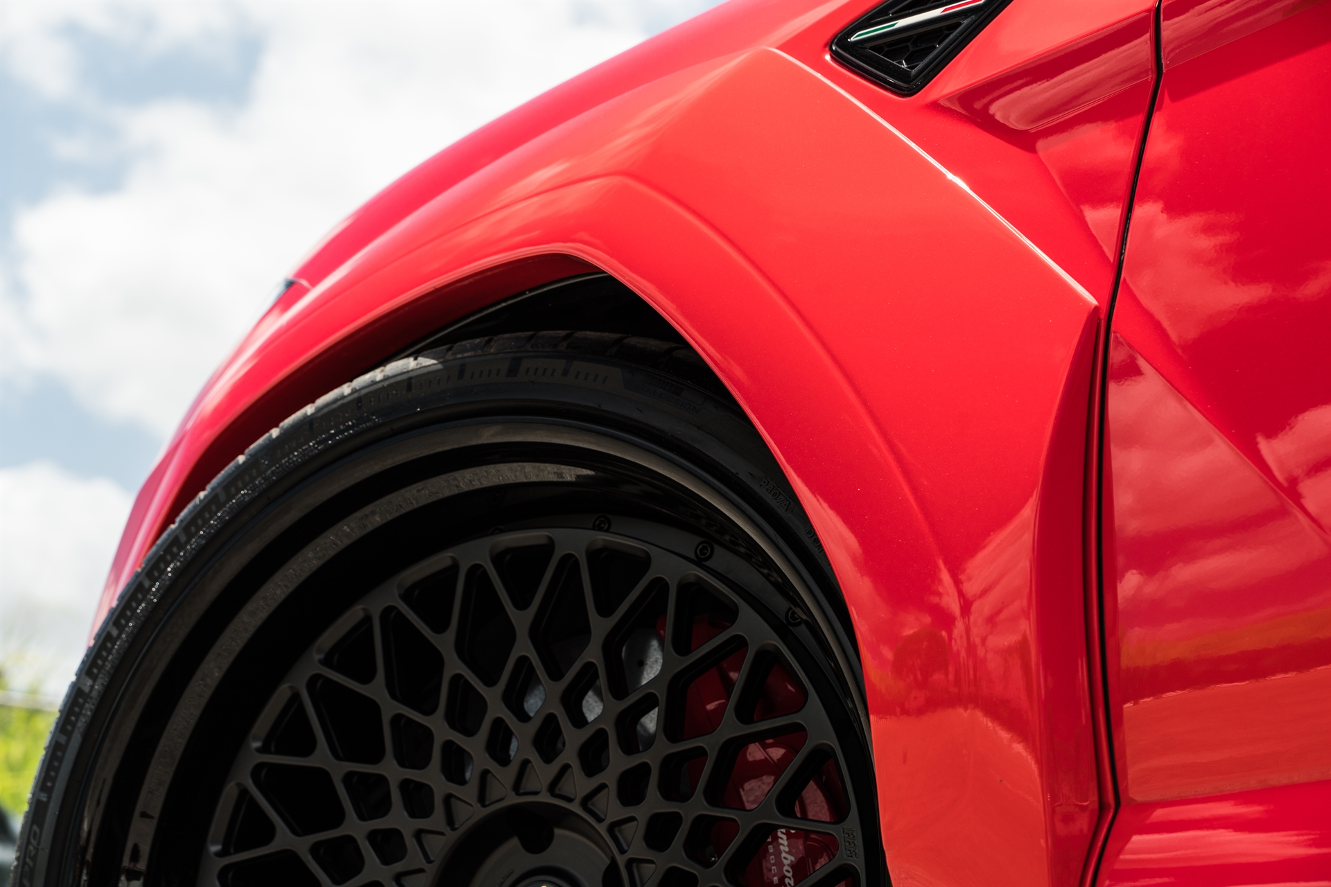 1016 Industries: Urus | Rosso Mars | on 1886 S009 | Satin Black