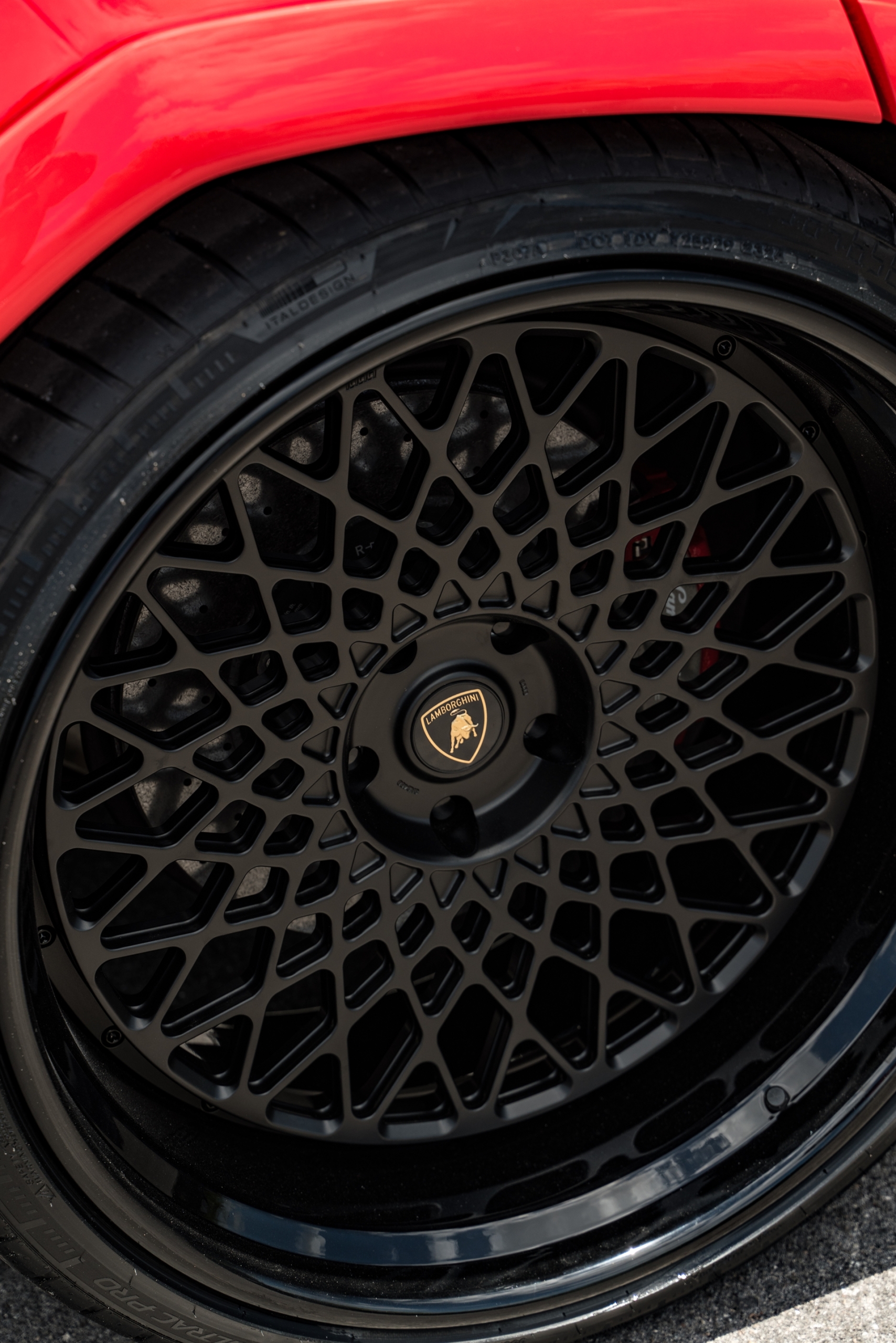 1016 Industries: Urus | Rosso Mars | on 1886 S009 | Satin Black