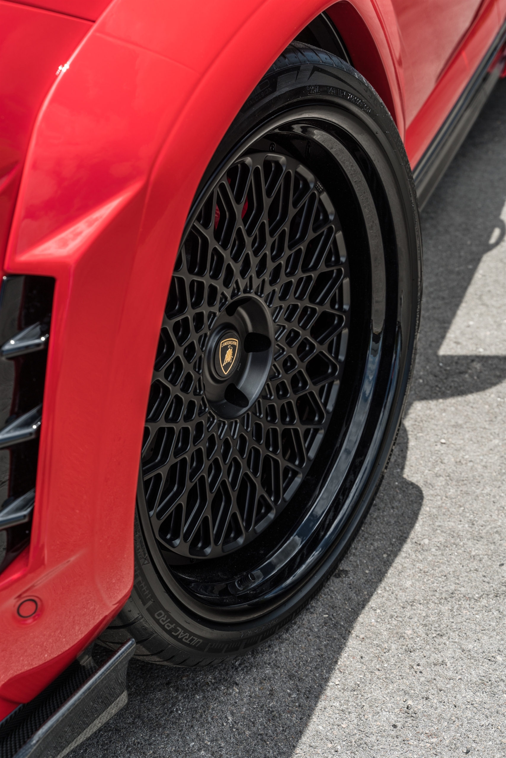 1016 Industries: Urus | Rosso Mars | on 1886 S009 | Satin Black