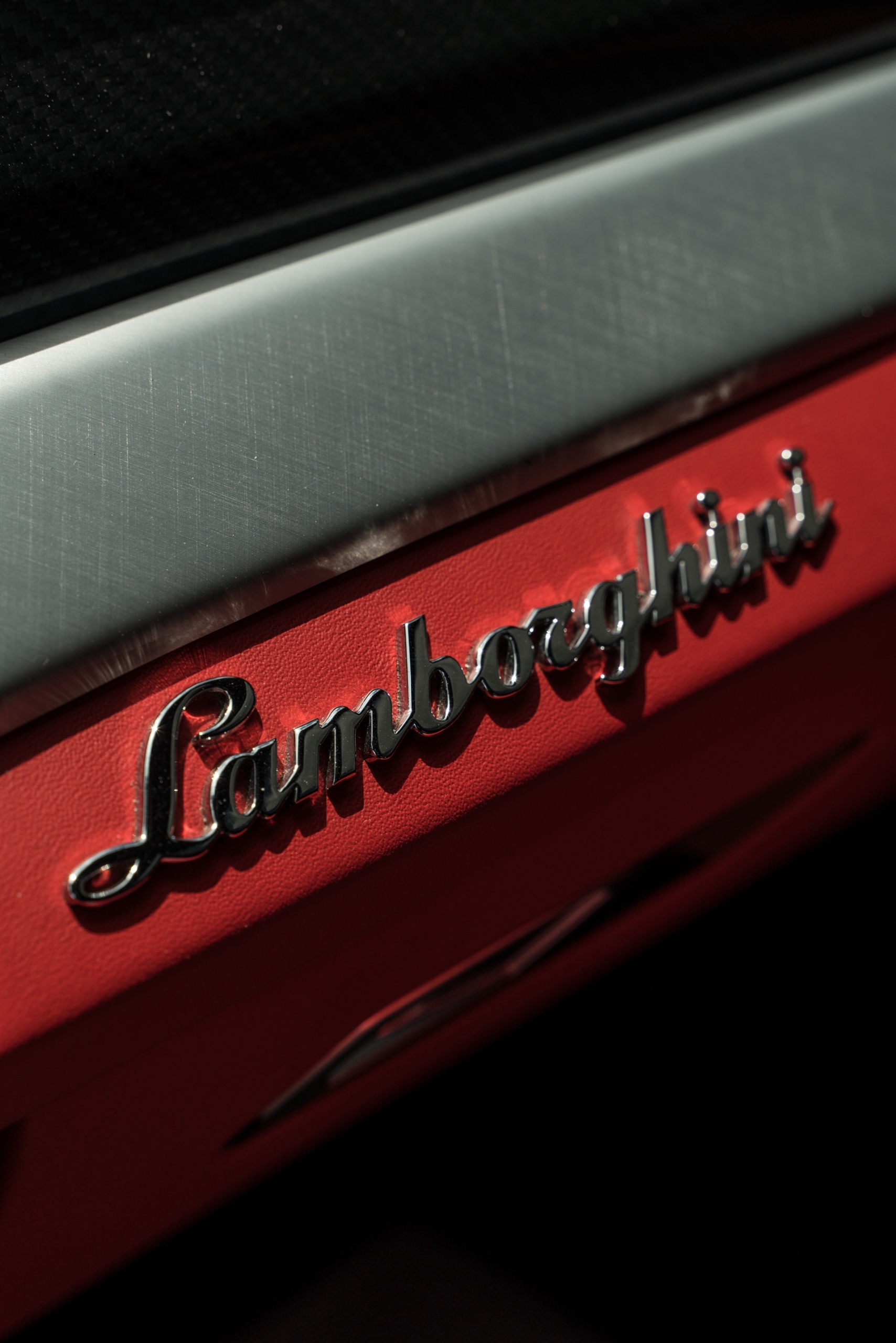 1016 Industries: Urus | Rosso Mars | on 1886 S009 | Satin Black