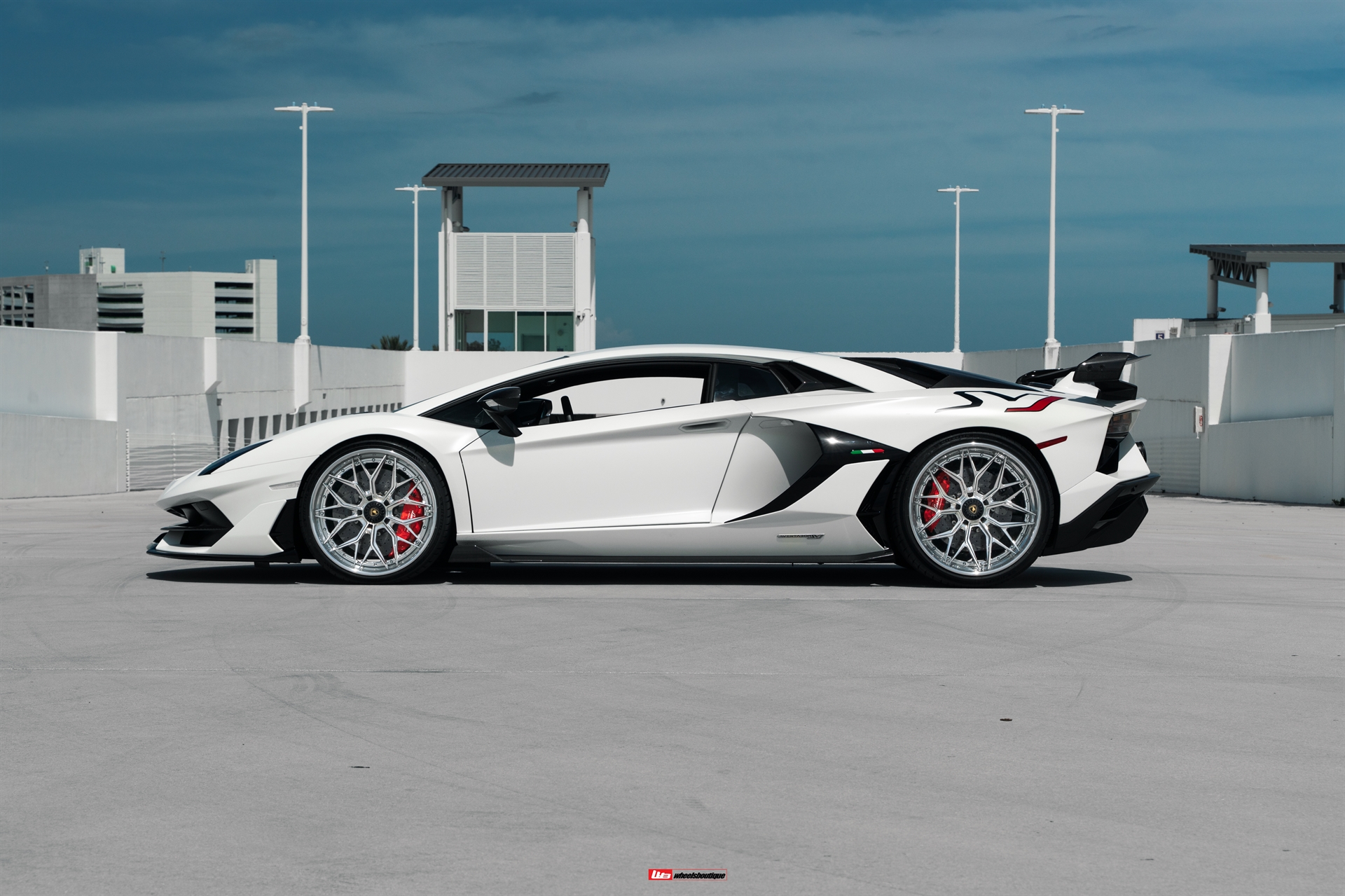 Lamborghini Aventador SVJ | | on AL13 R80 | Two-Tone: Brushed Clear Face + Polished Clear Windows 