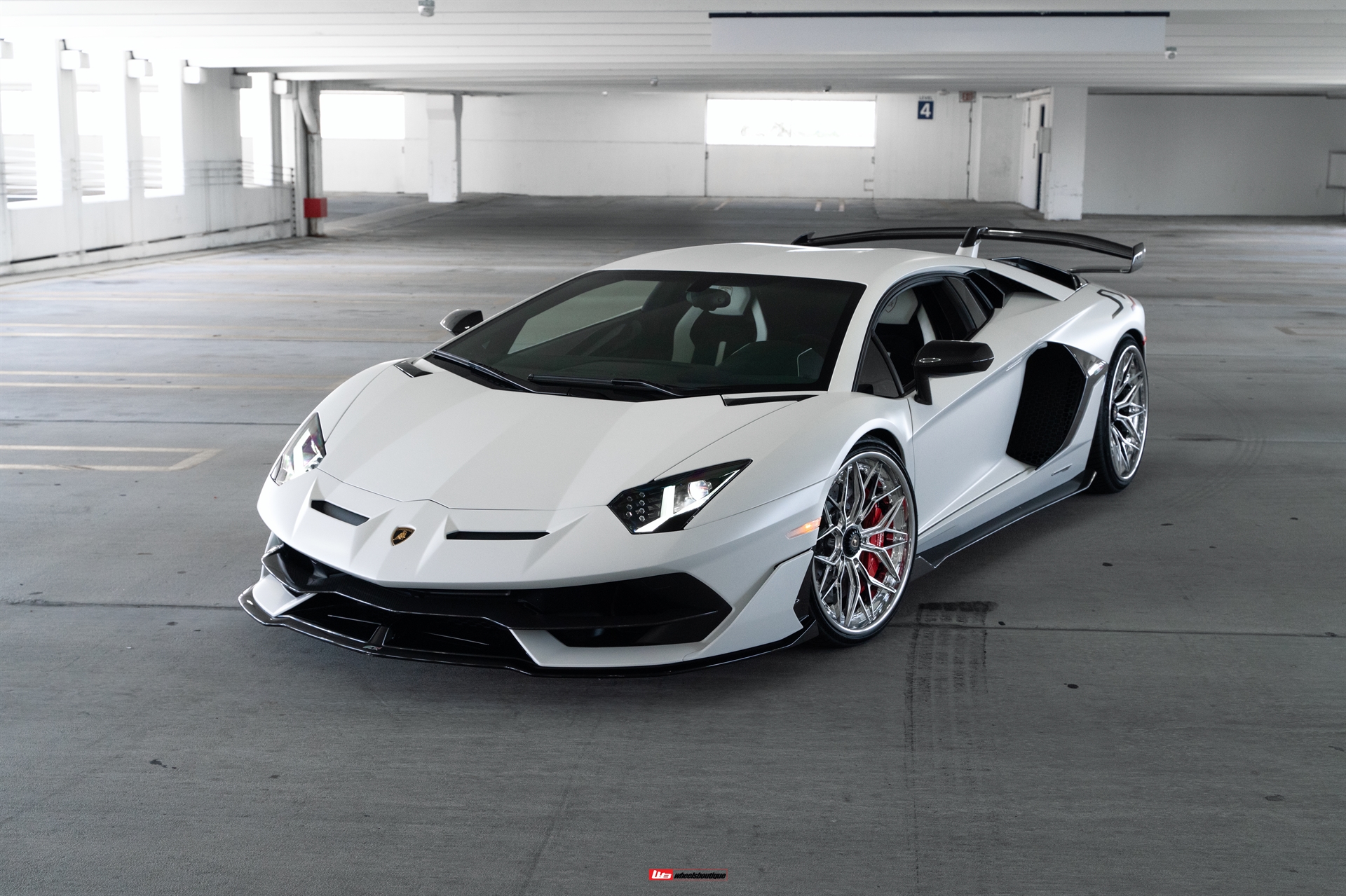 Lamborghini Aventador SVJ | | on AL13 R80 | Two-Tone: Brushed Clear Face + Polished Clear Windows 