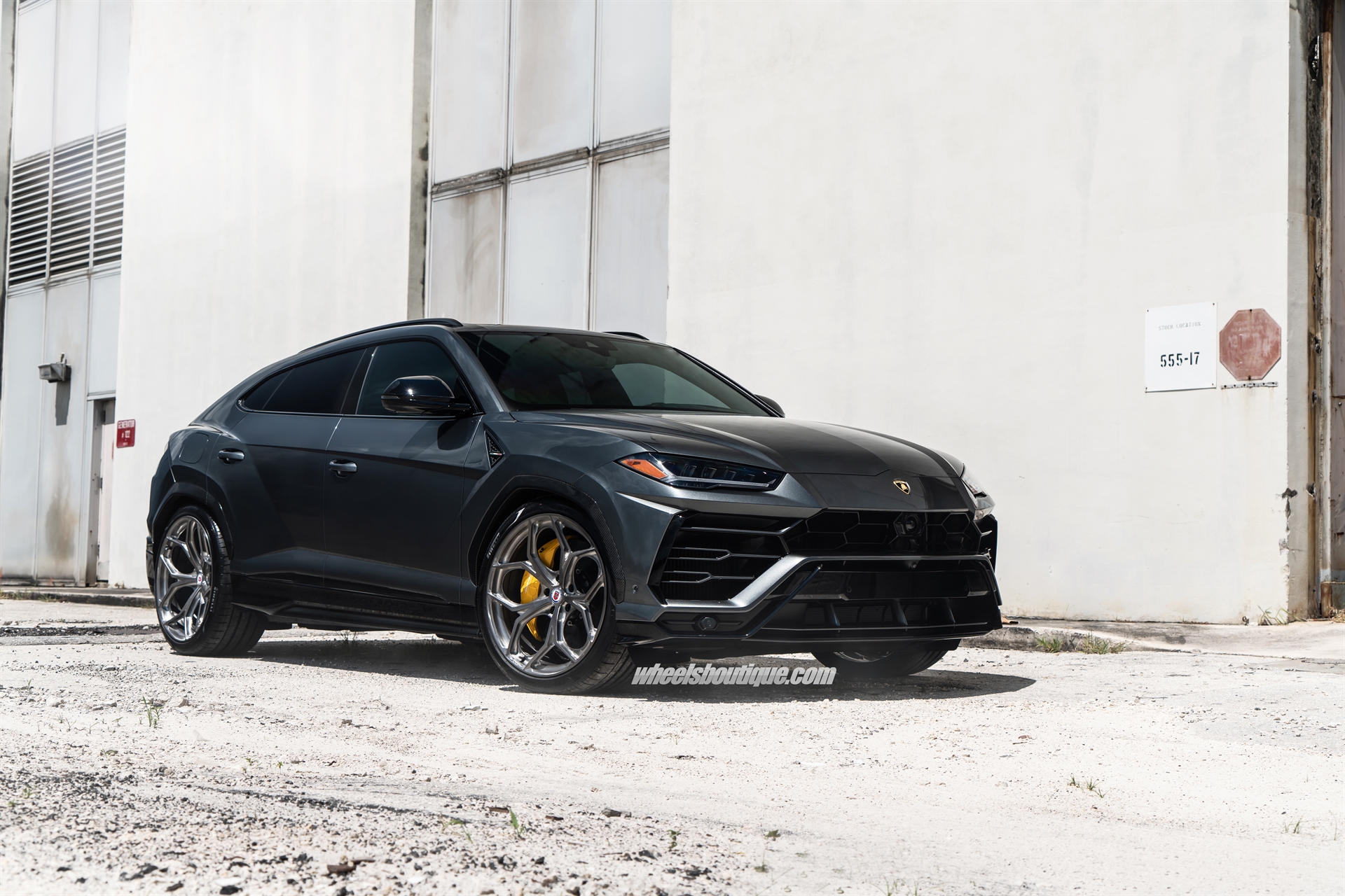 Lamborghini Urus | |  on HRE P111SC | Brushed Dark Clear