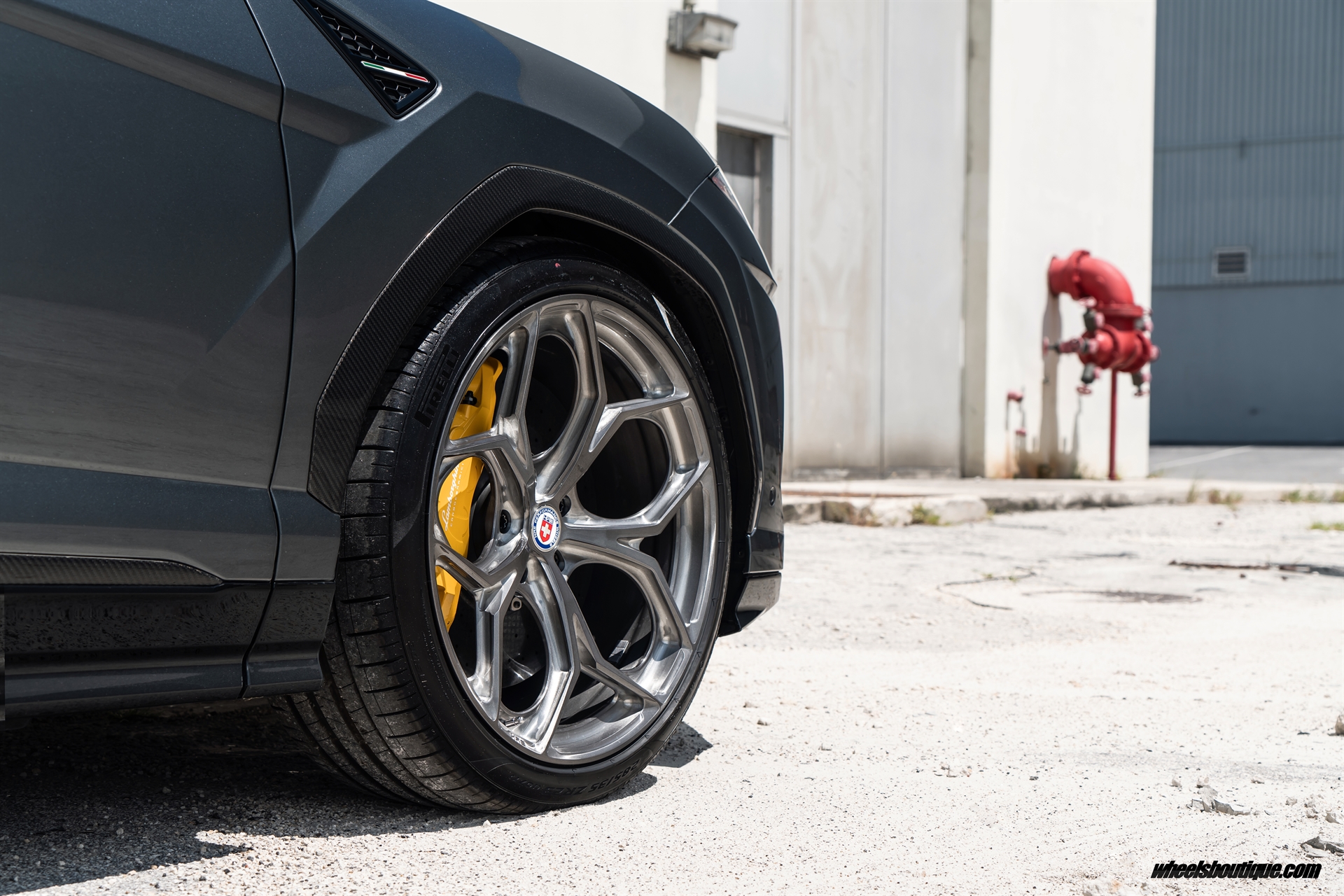 Lamborghini Urus | |  on HRE P111SC | Brushed Dark Clear