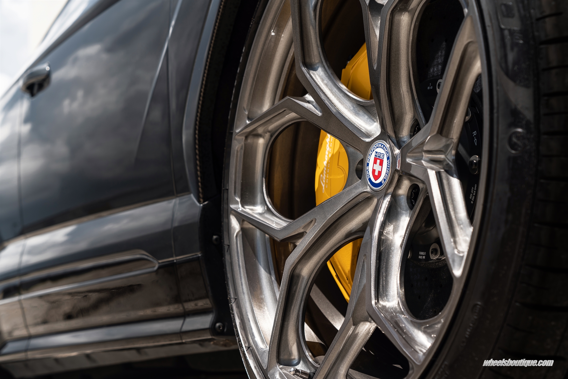 Lamborghini Urus | |  on HRE P111SC | Brushed Dark Clear