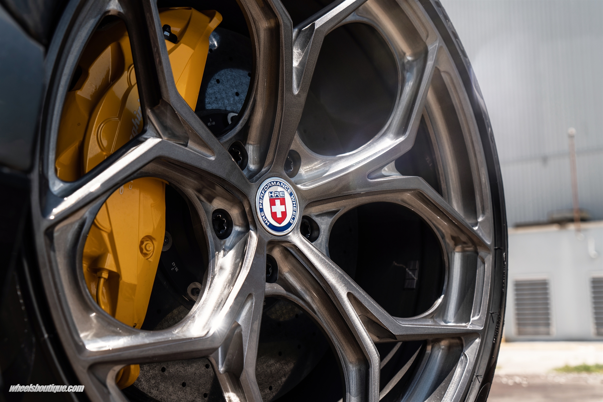 Lamborghini Urus | |  on HRE P111SC | Brushed Dark Clear