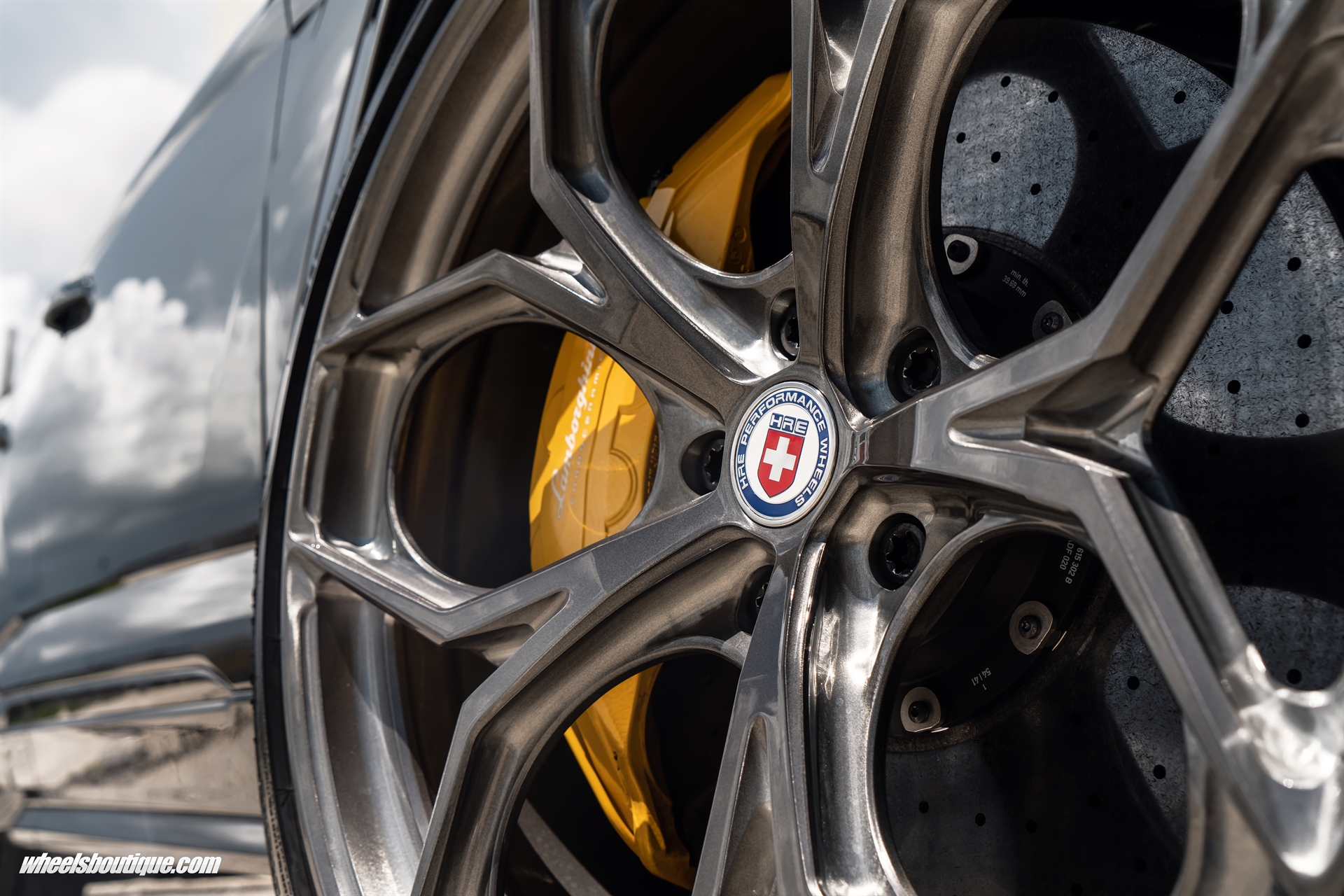 Lamborghini Urus | |  on HRE P111SC | Brushed Dark Clear