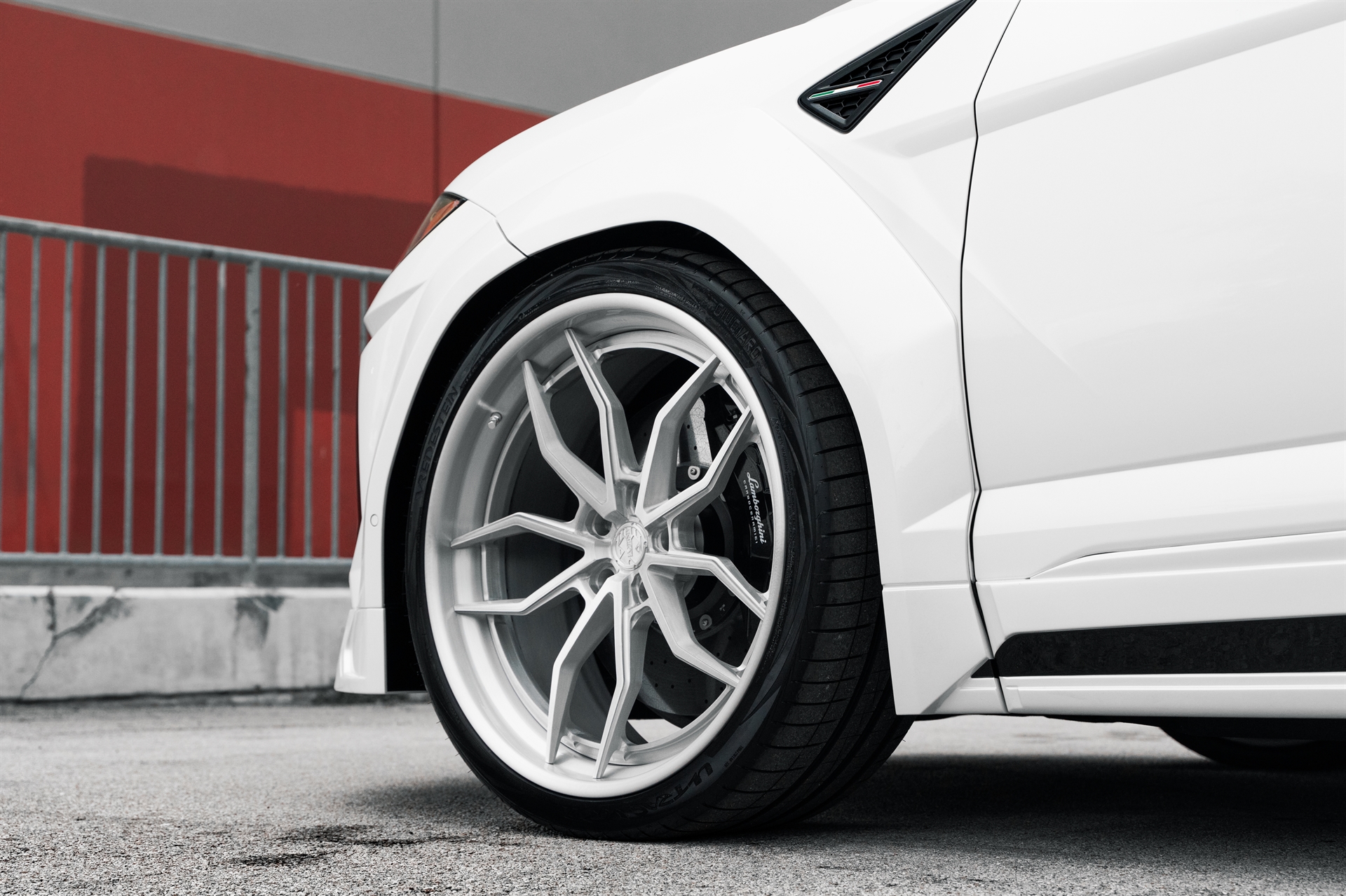 Novitecv: Urus  | | on ANRKY AN31 | Brushed Clear