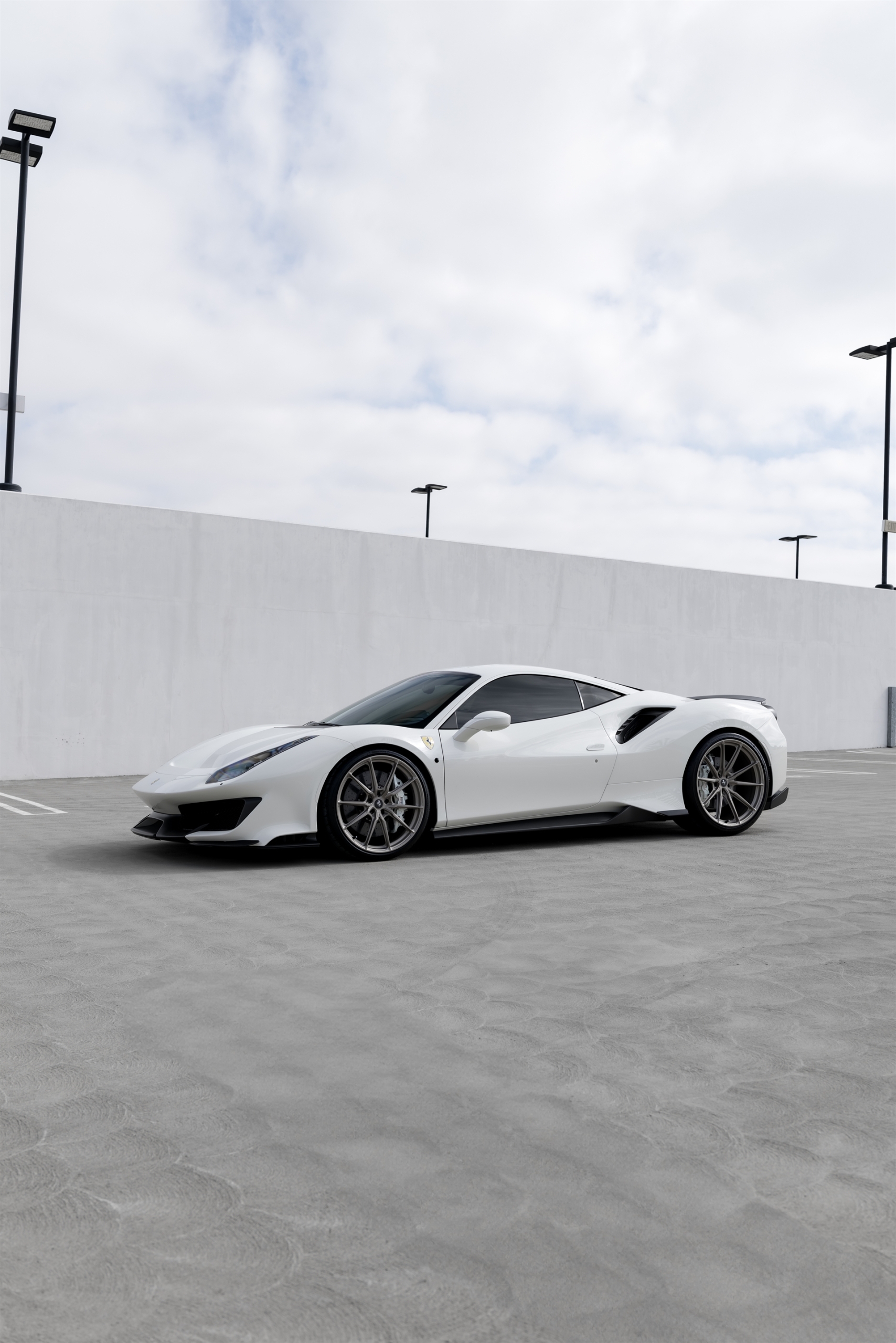 Novitec 488 Pista | Bianco Avus | on HRE P104SC | Satin White Gold