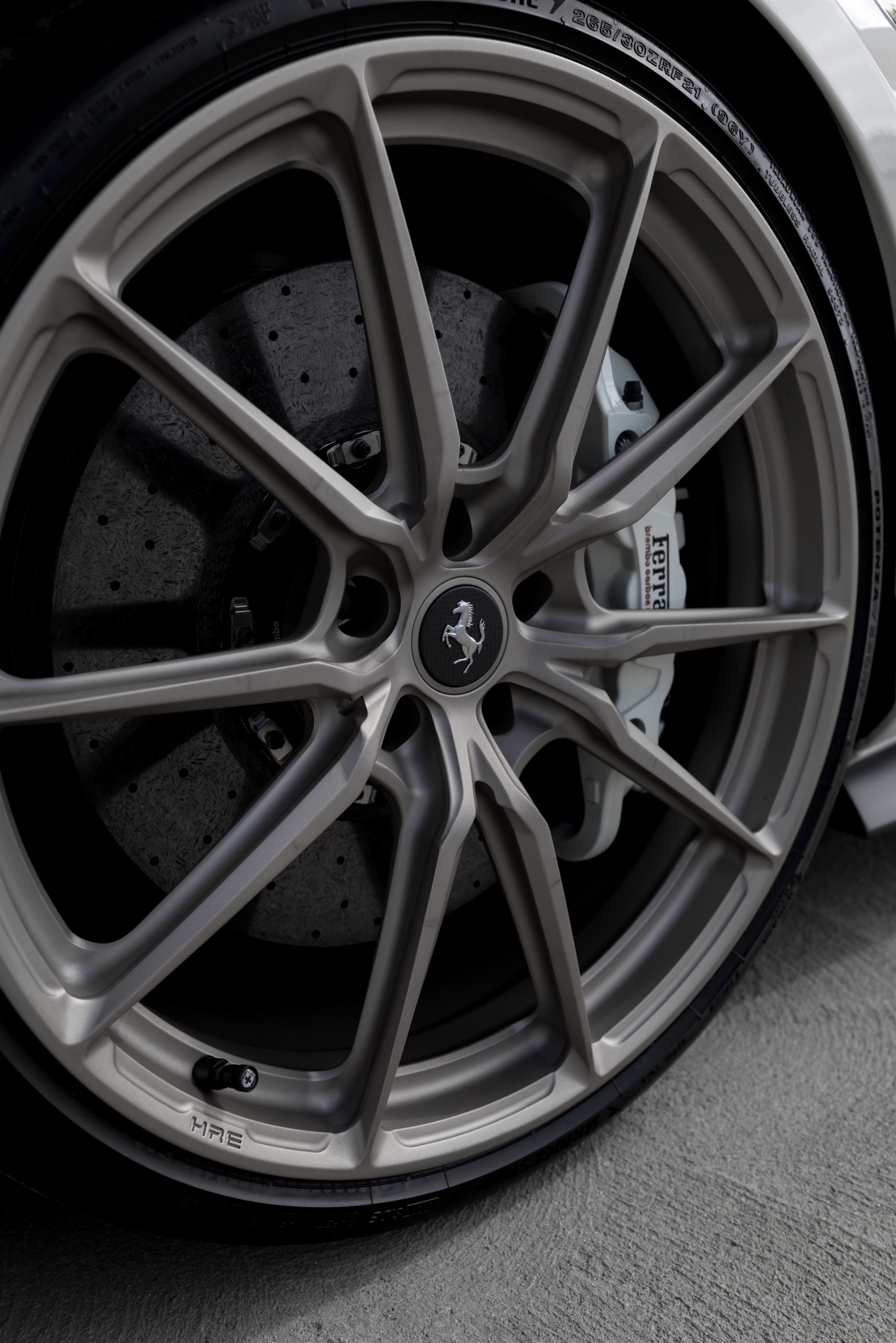 Novitec 488 Pista | Bianco Avus | on HRE P104SC | Satin White Gold