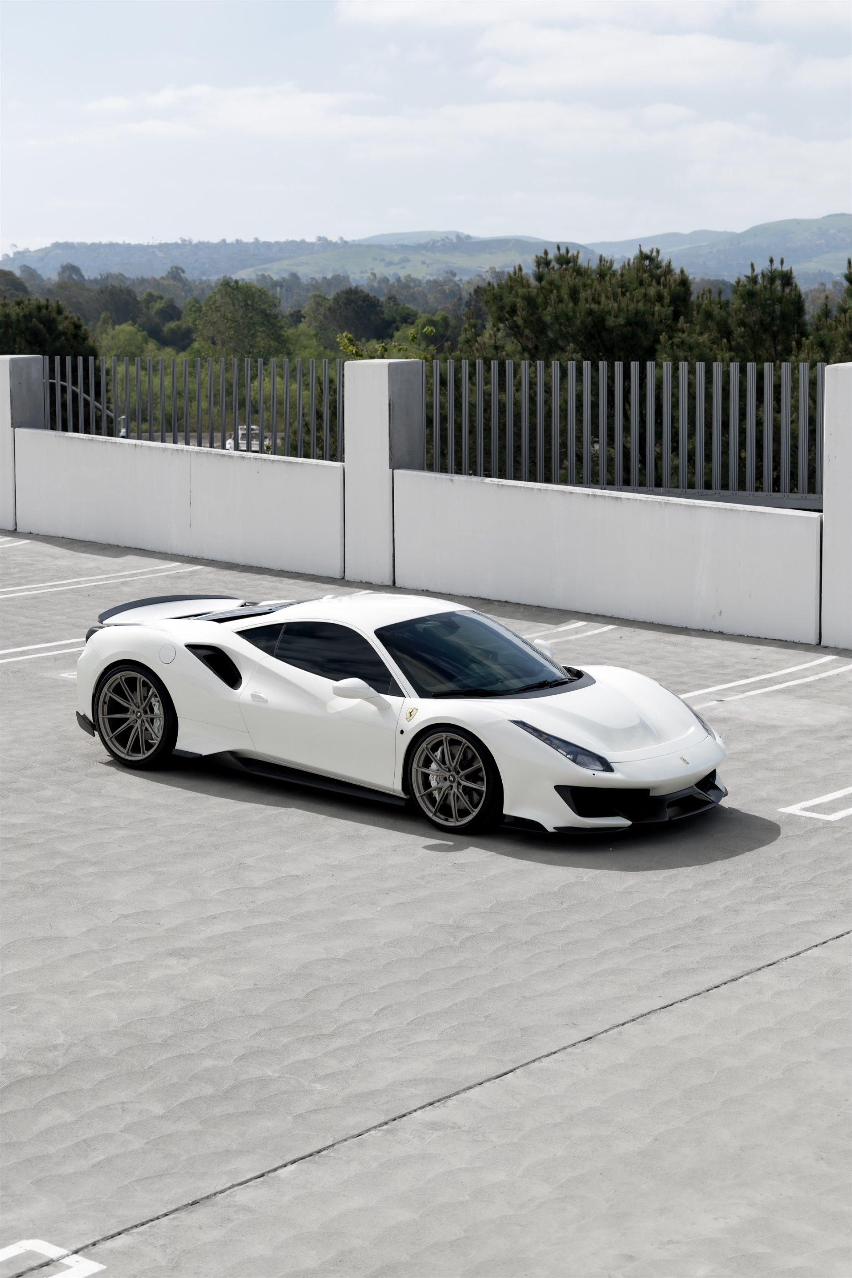 Novitec 488 Pista | Bianco Avus | on HRE P104SC | Satin White Gold