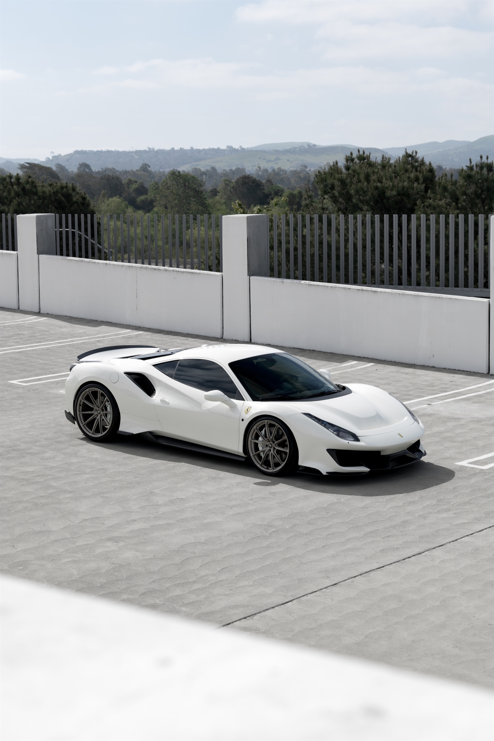 Novitec 488 Pista | Bianco Avus | on HRE P104SC | Satin White Gold