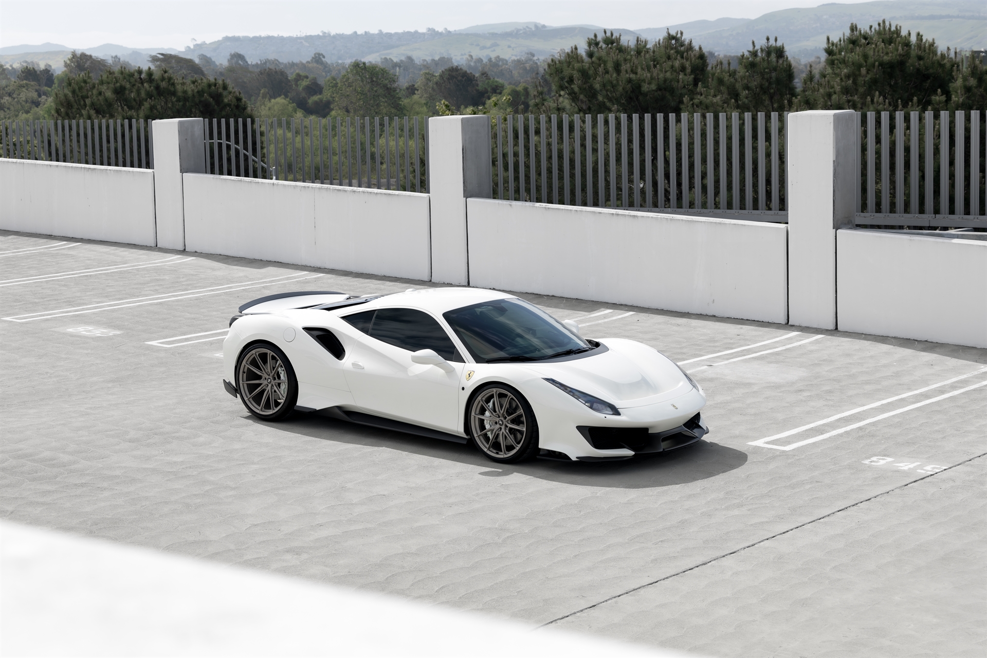 Novitec 488 Pista | Bianco Avus | on HRE P104SC | Satin White Gold