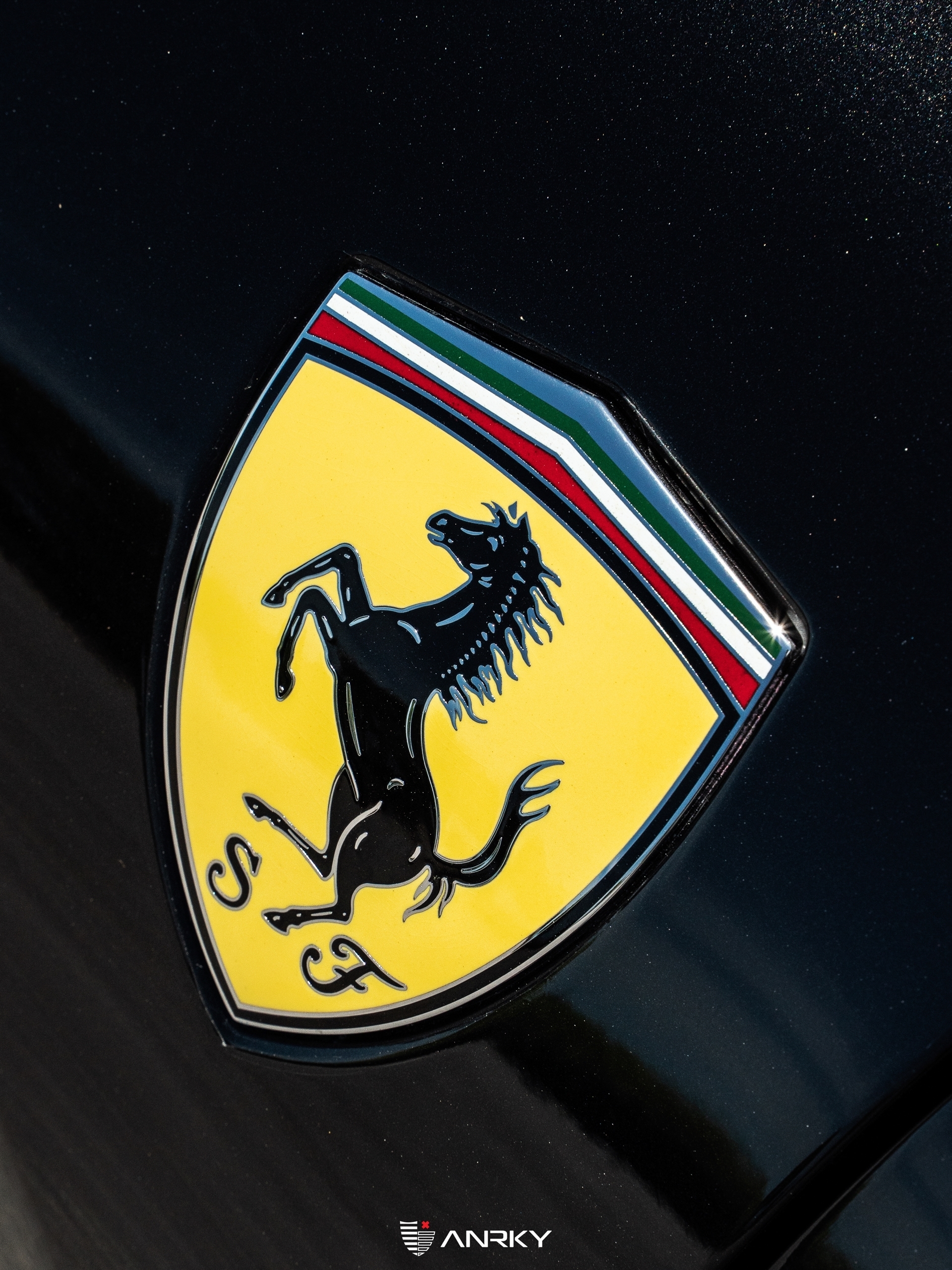 Ferrari F8 | Nero | on ANRKY RS7.3 | Gloss Black