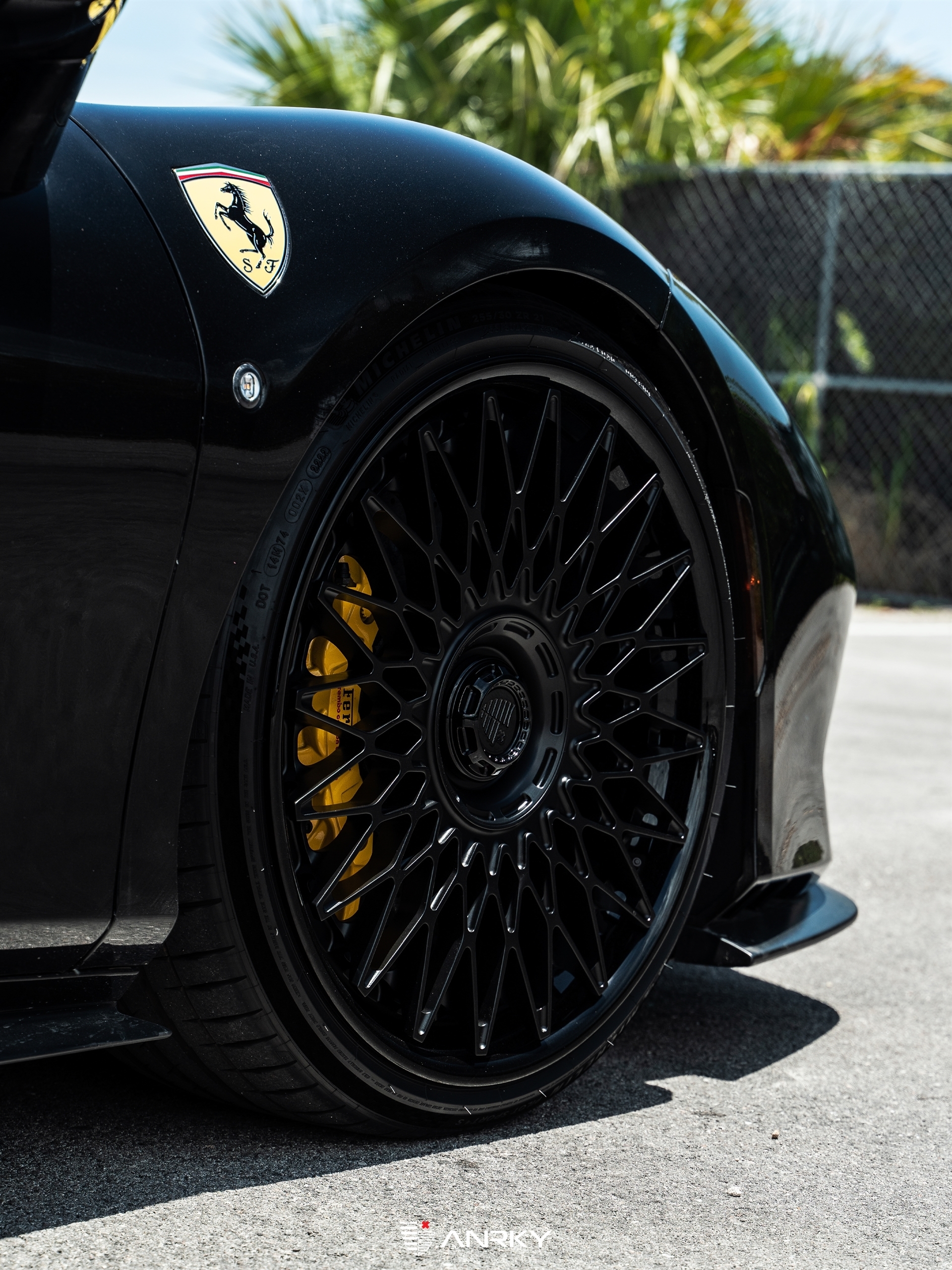 Ferrari F8 | Nero | on ANRKY RS7.3 | Gloss Black