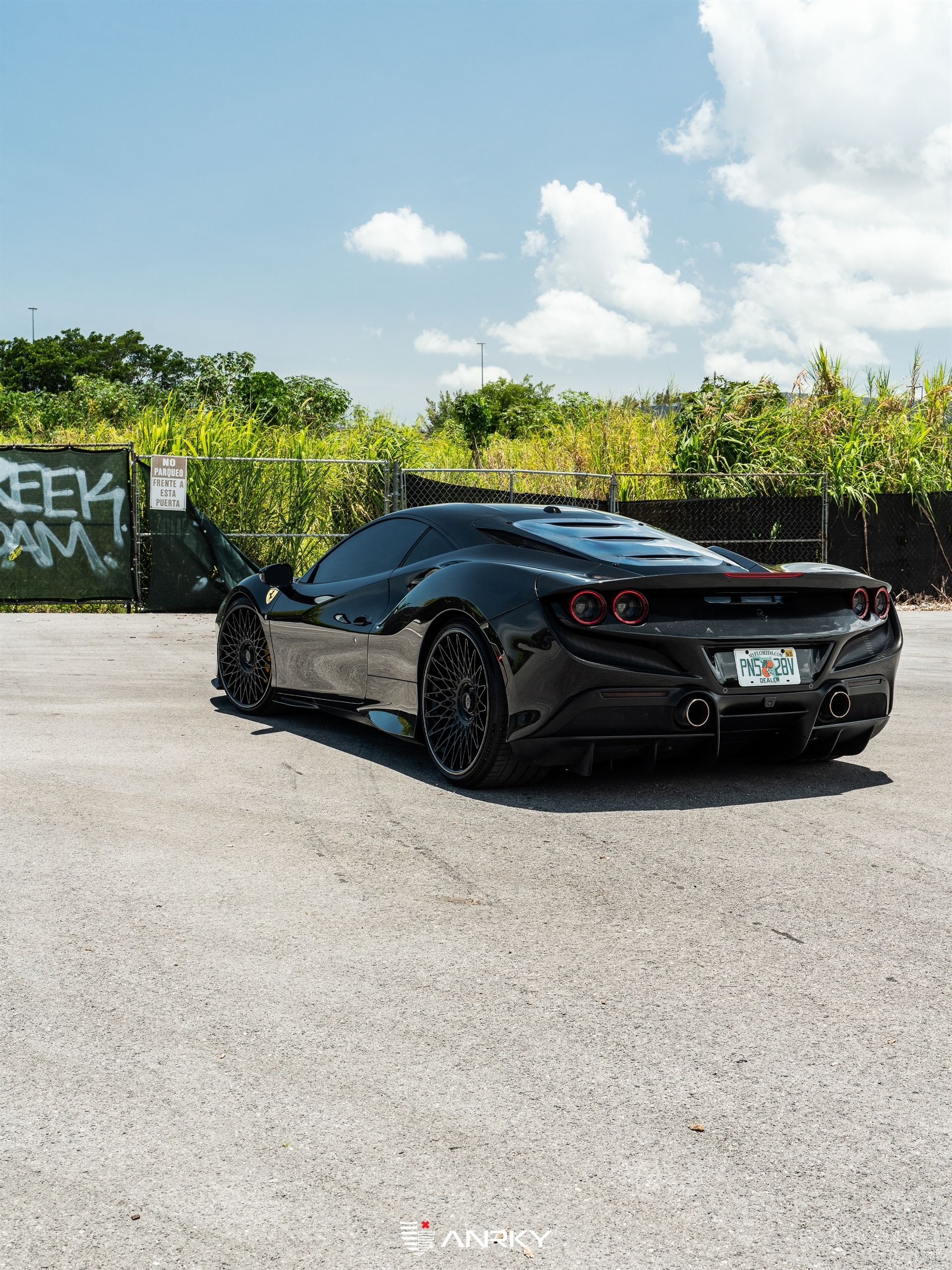 Ferrari F8 | Nero | on ANRKY RS7.3 | Gloss Black