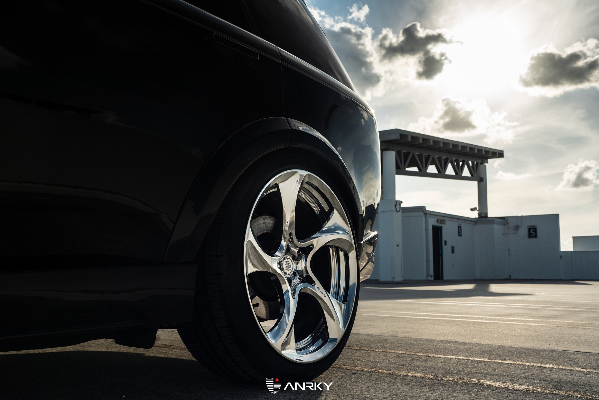 1016 Industries Range Rover | Santorini Black | on ANRKY XR-205 | Mirror Polished Clear