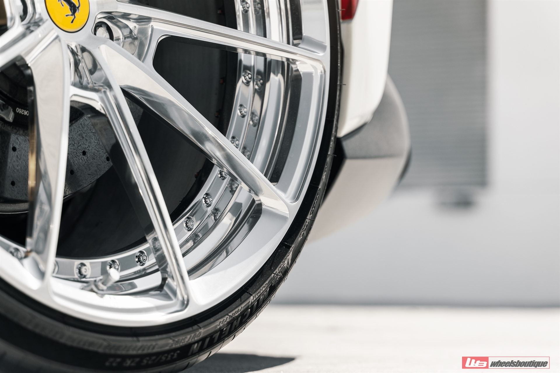 Ferrari 812 | Bianco Avus | on ANRKY AN28 | Polished Clear