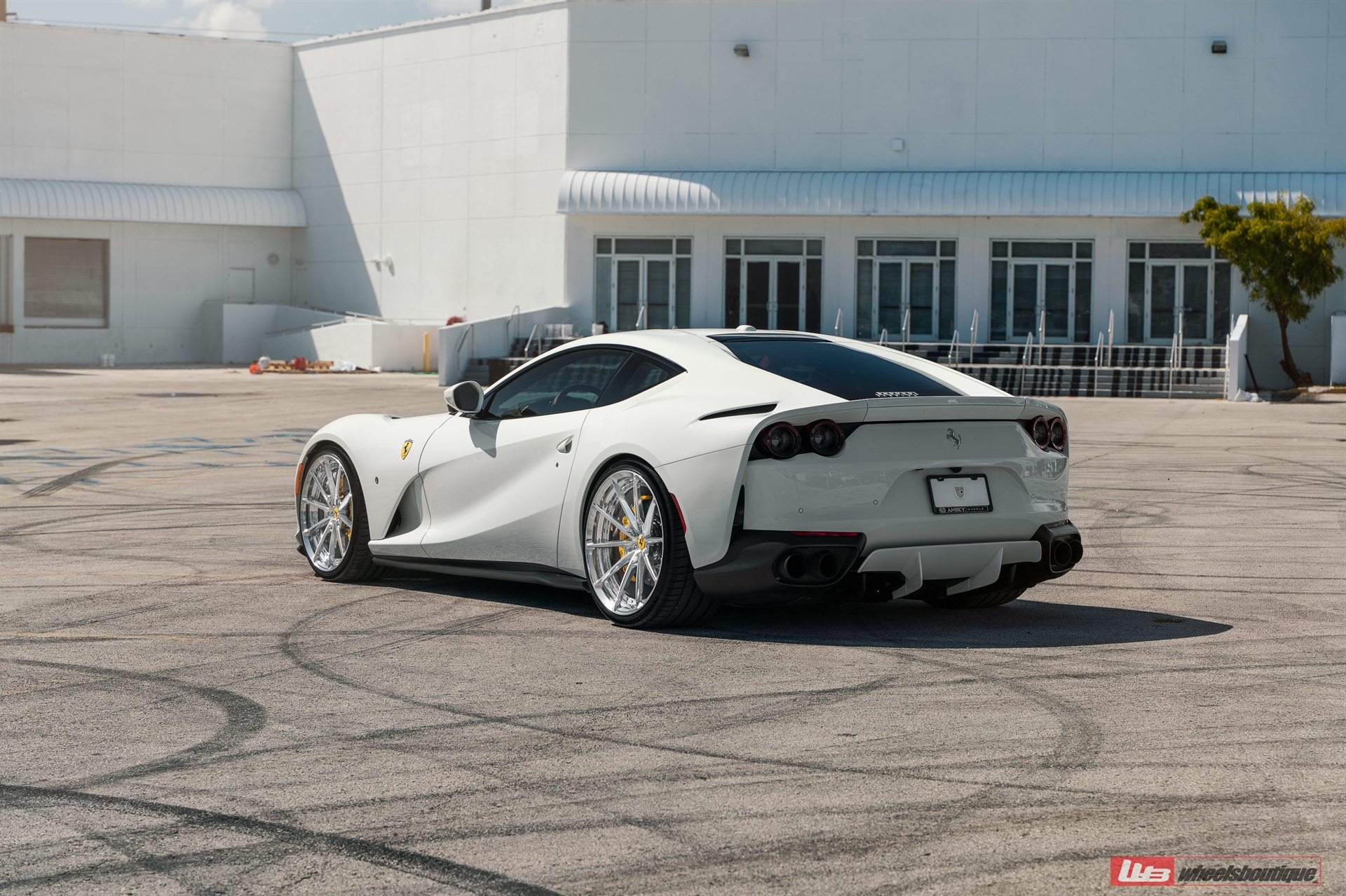Ferrari 812 | Bianco Avus | on ANRKY AN28 | Polished Clear