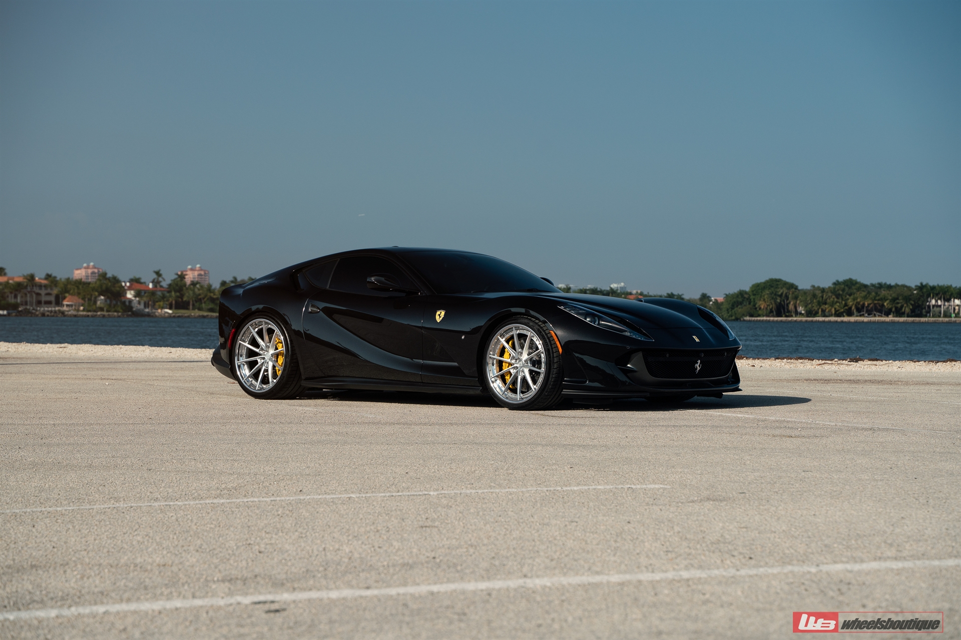 Ferrari 812 | Nero | on ANRKY AN38 | Brushed Clear