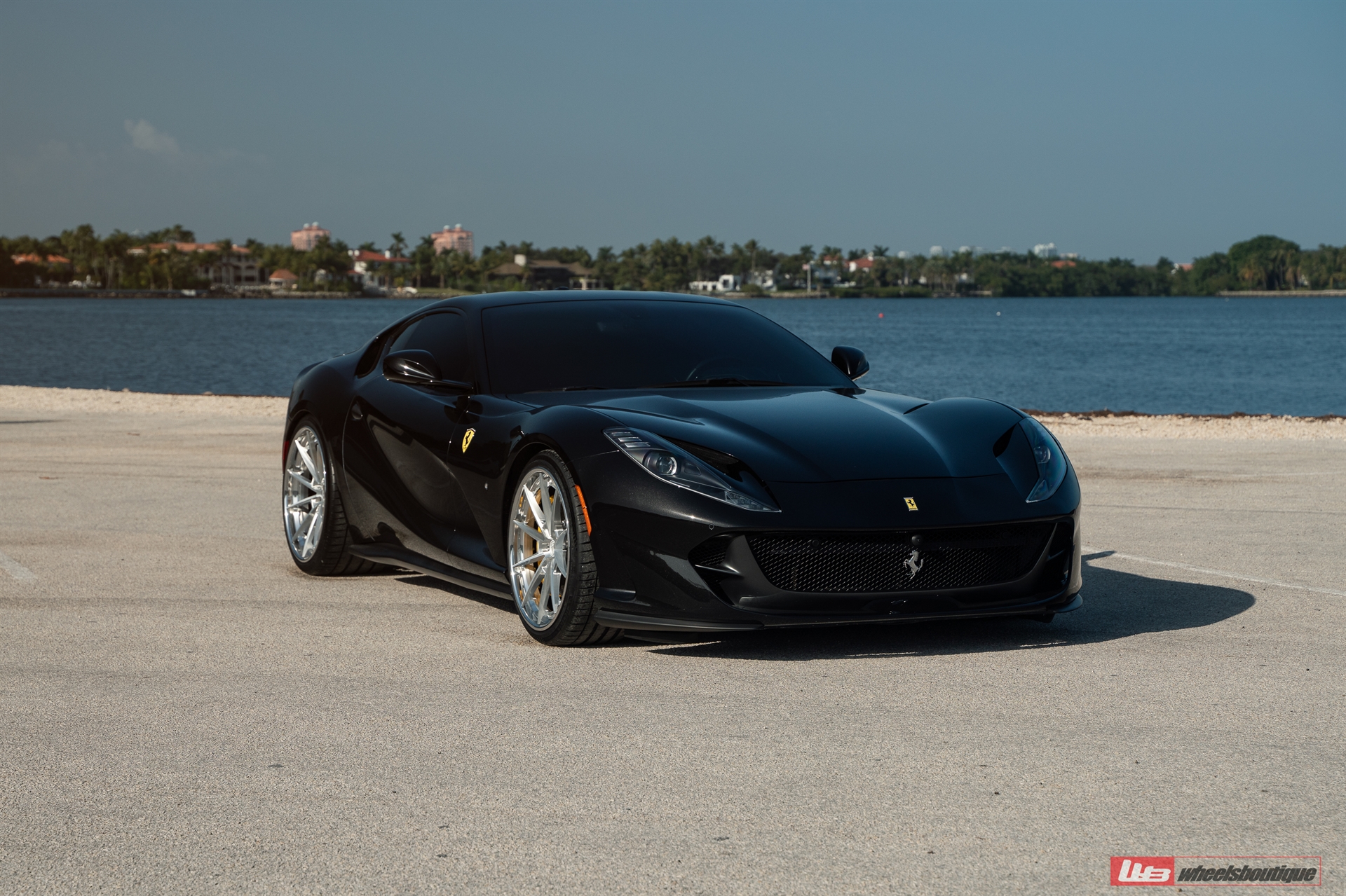 Ferrari 812 | Nero | on ANRKY AN38 | Brushed Clear