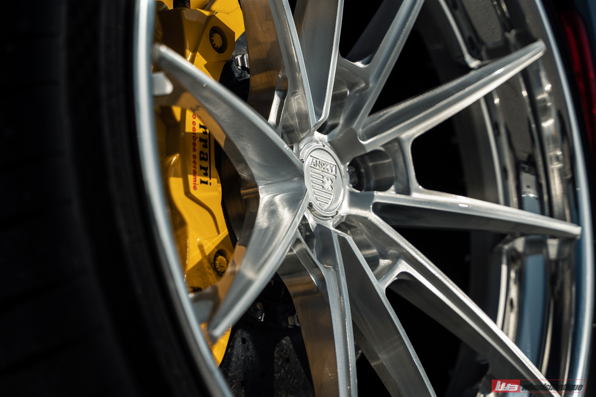 Ferrari 812 | Nero | on ANRKY AN38 | Brushed Clear