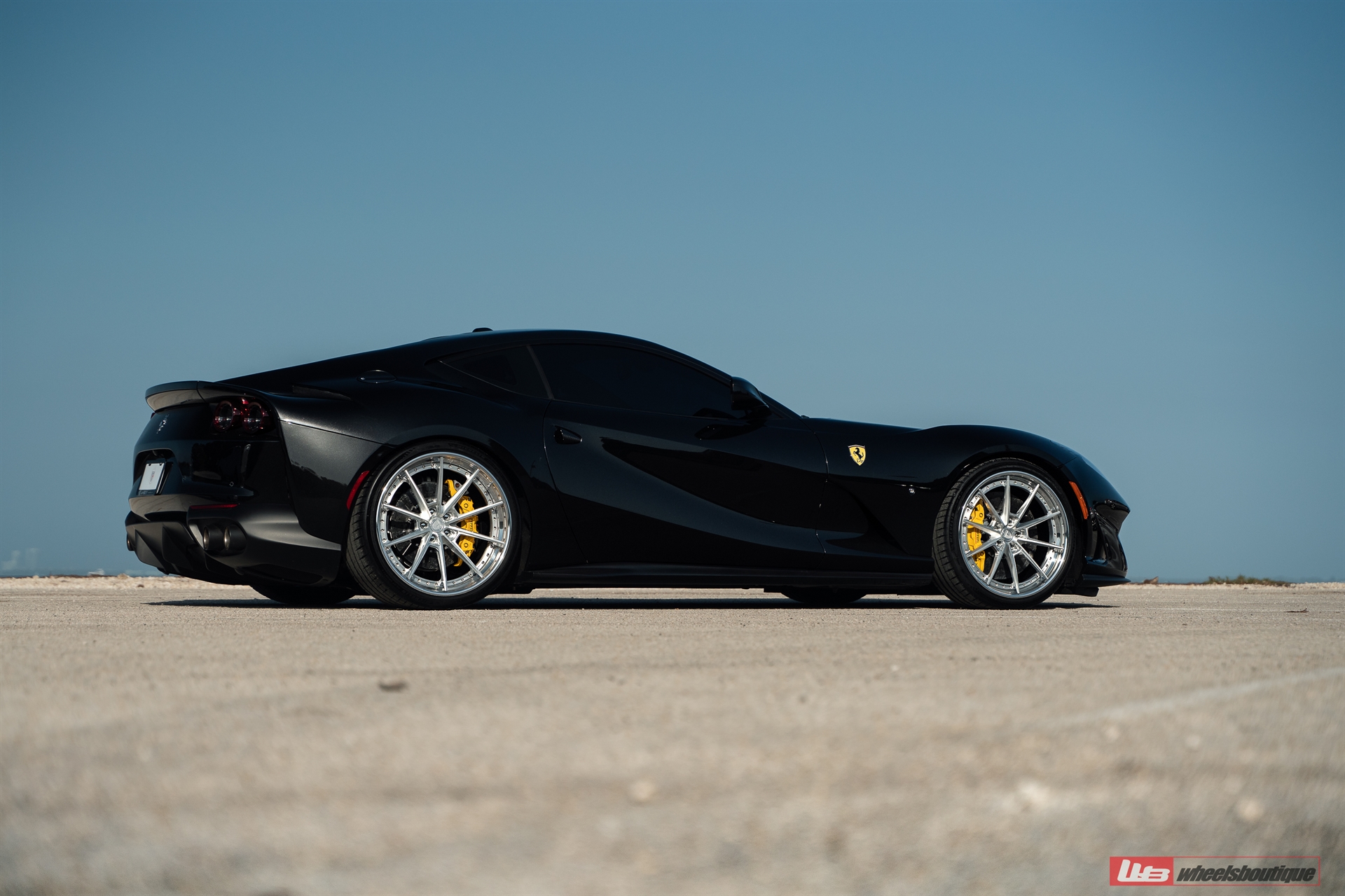 Ferrari 812 | Nero | on ANRKY AN38 | Brushed Clear