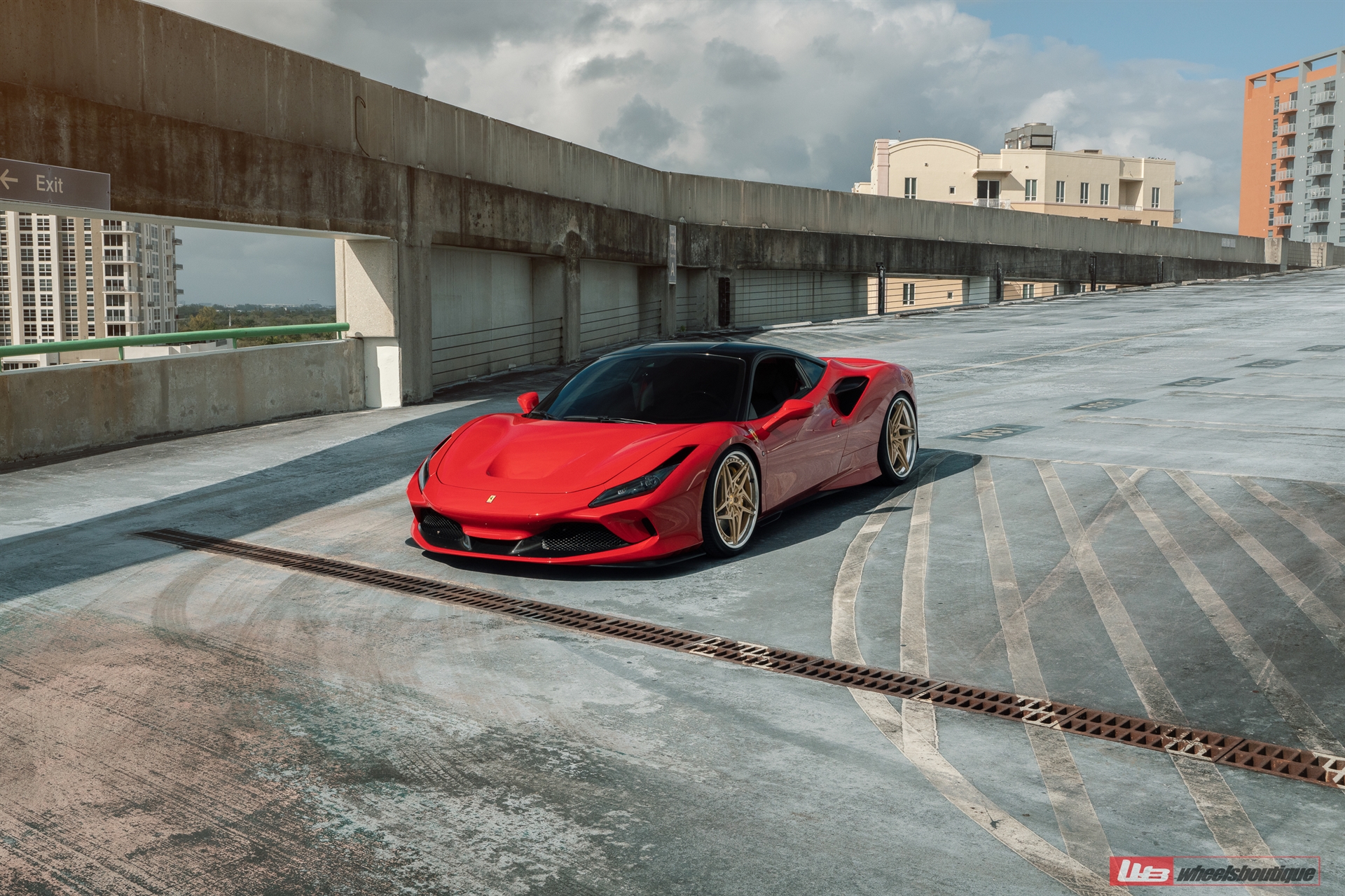 Ferrari F8 | Rosso Corsa | on ANRKY S3-X3 | Gloss Gold