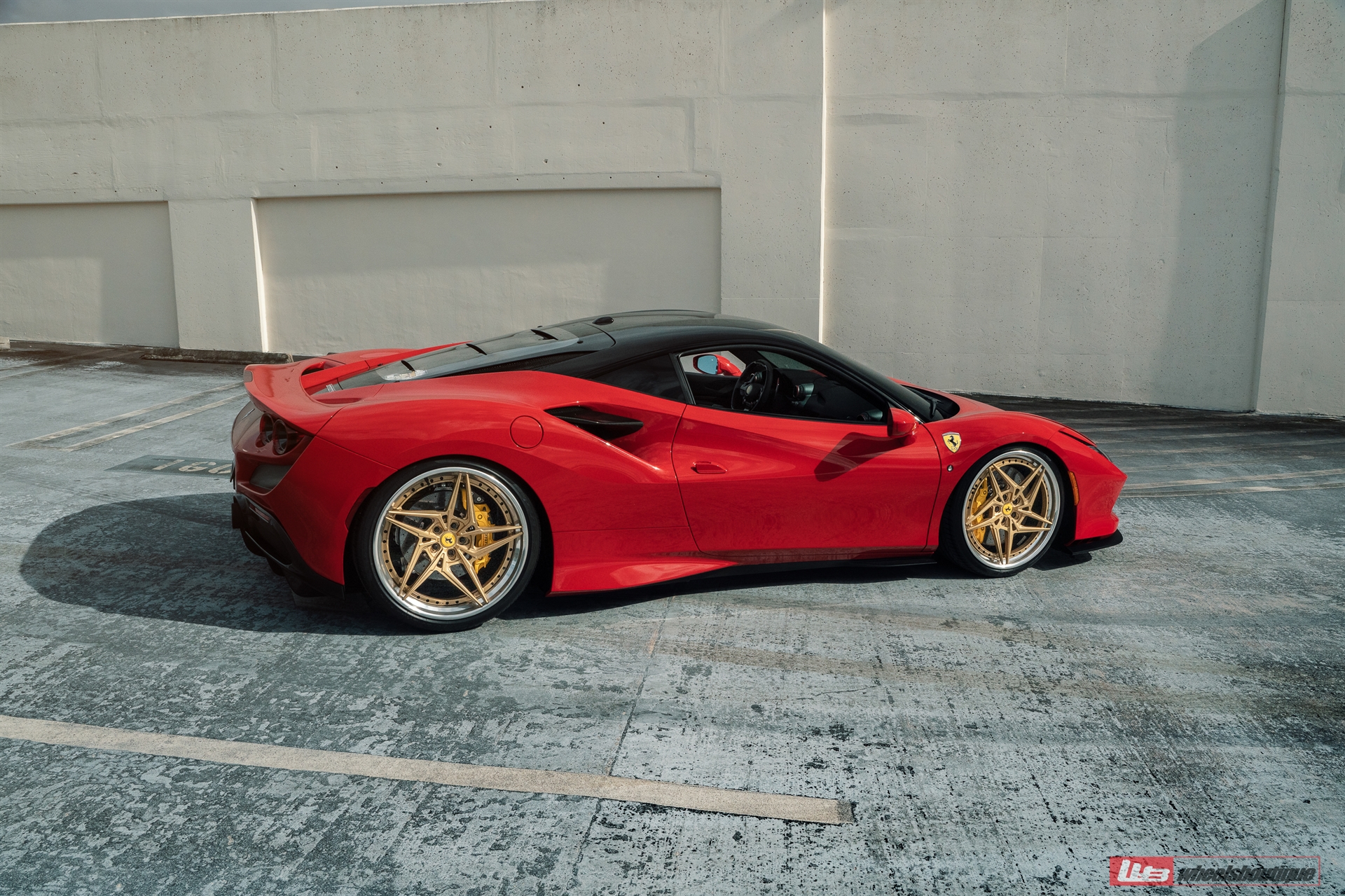 Ferrari F8 | Rosso Corsa | on ANRKY S3-X3 | Gloss Gold