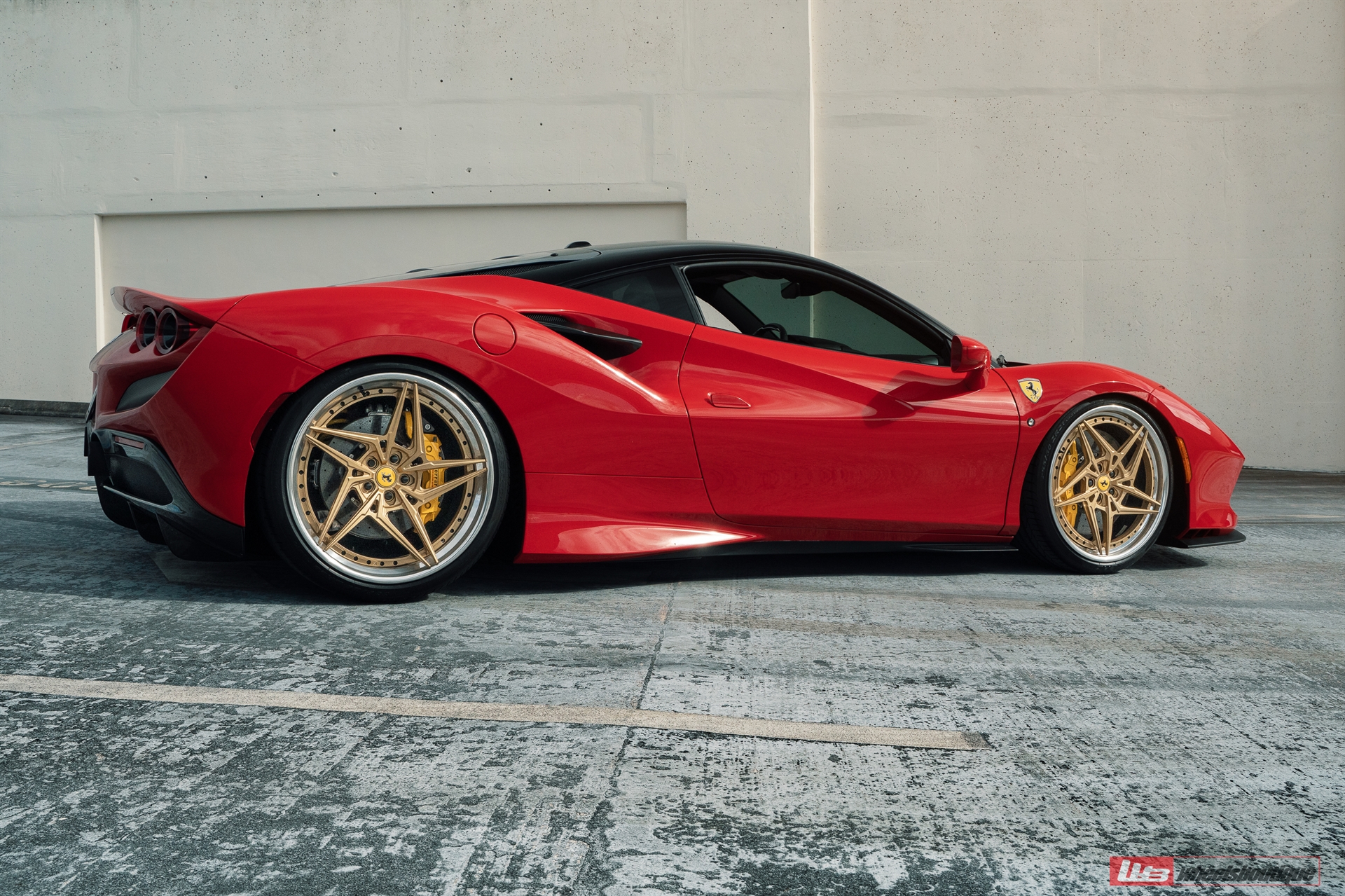 Ferrari F8 | Rosso Corsa | on ANRKY S3-X3 | Gloss Gold
