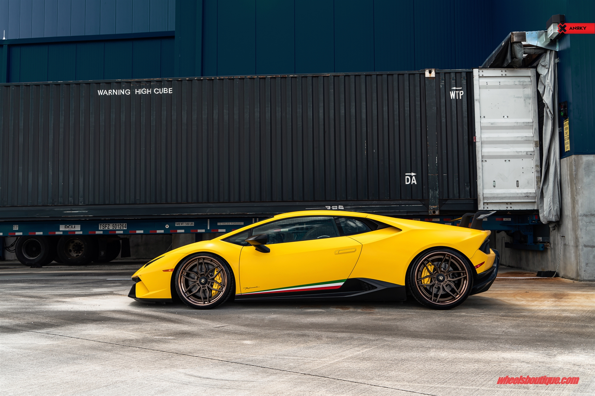 Lamborghini Huracan Performante | | on ANRKY AN36 | Satin Bronze