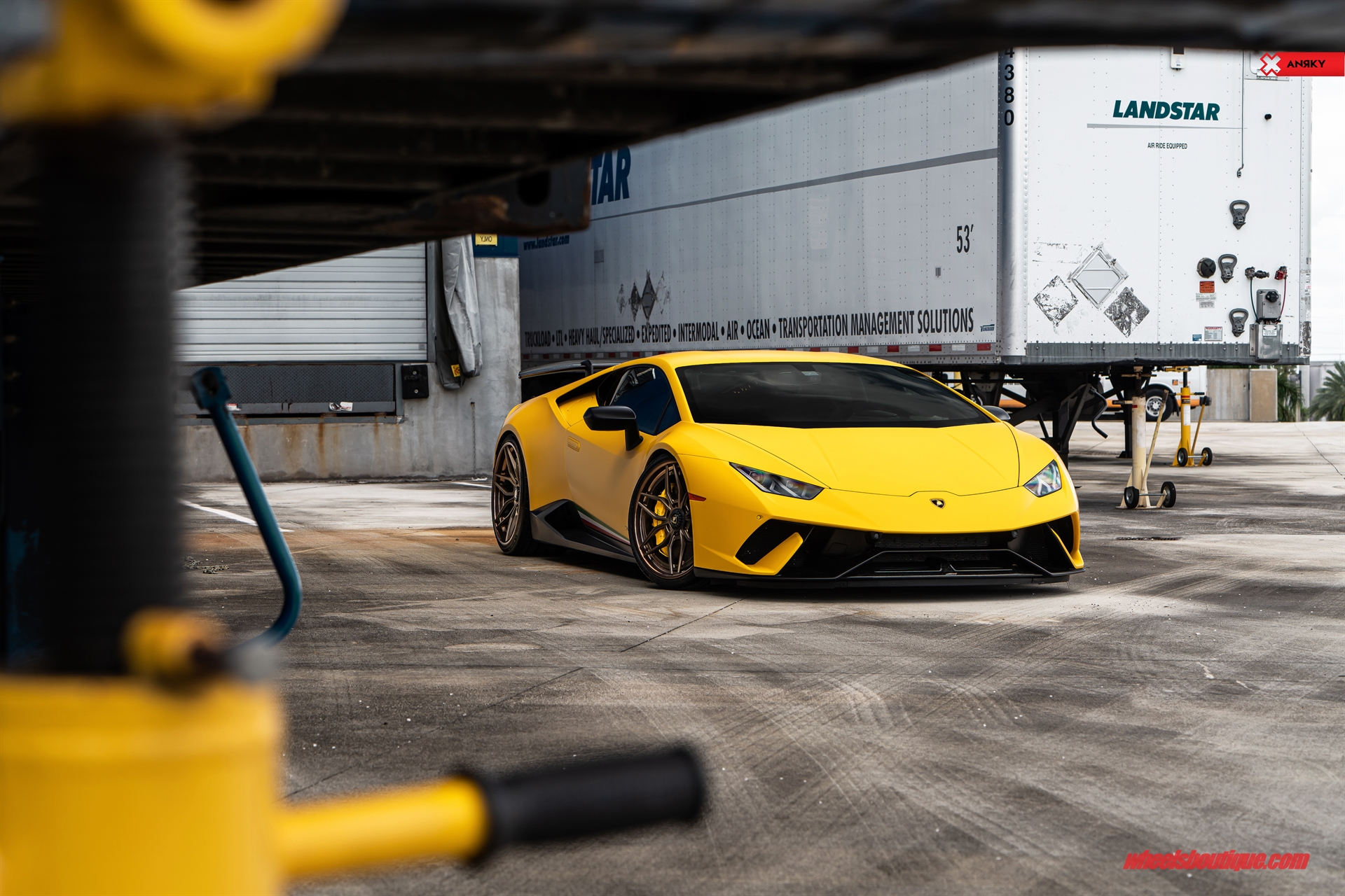 Lamborghini Huracan Performante | | on ANRKY AN36 | Satin Bronze