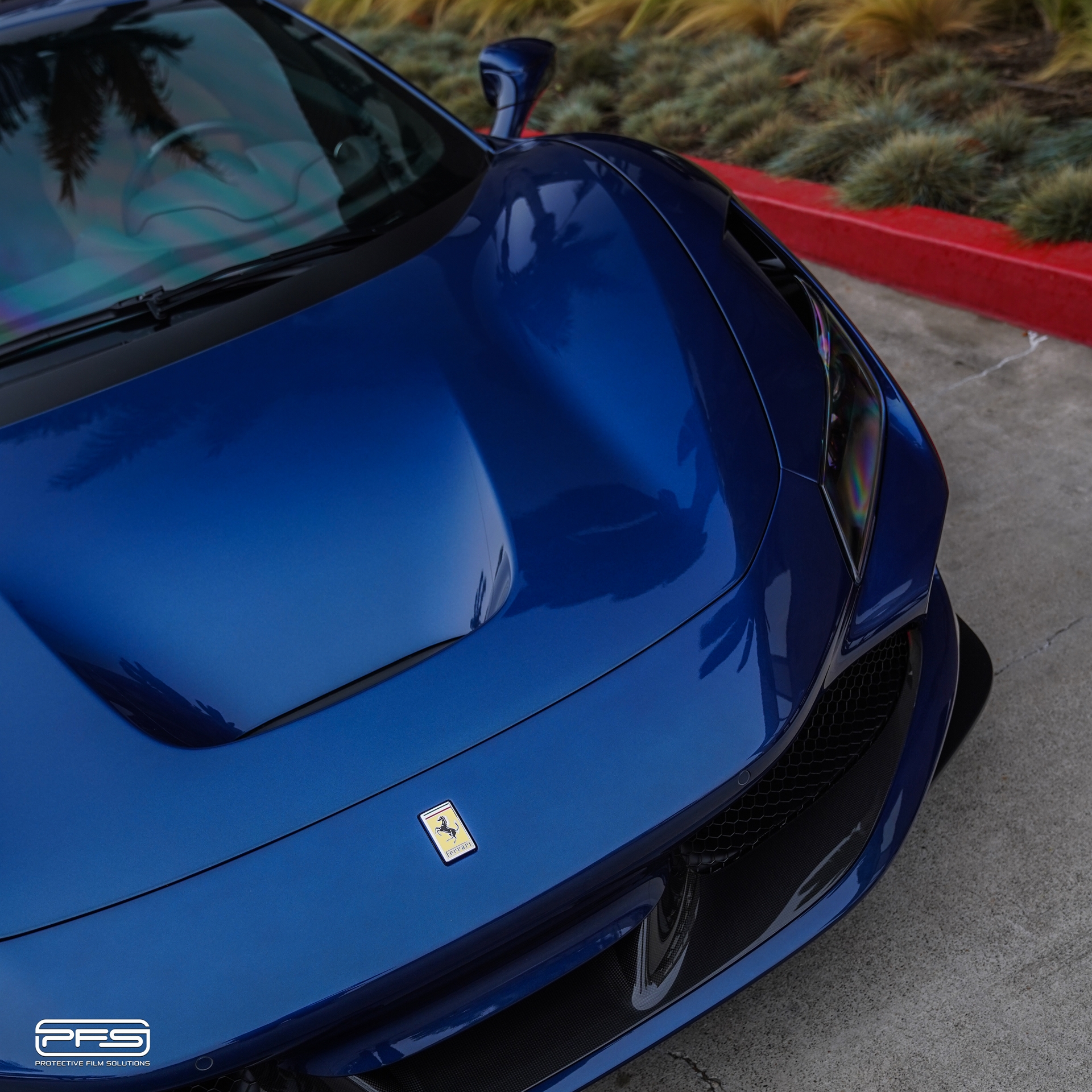 Ferrari F8 | TDF Blu | on R101 LW | Brushed Dark Clear