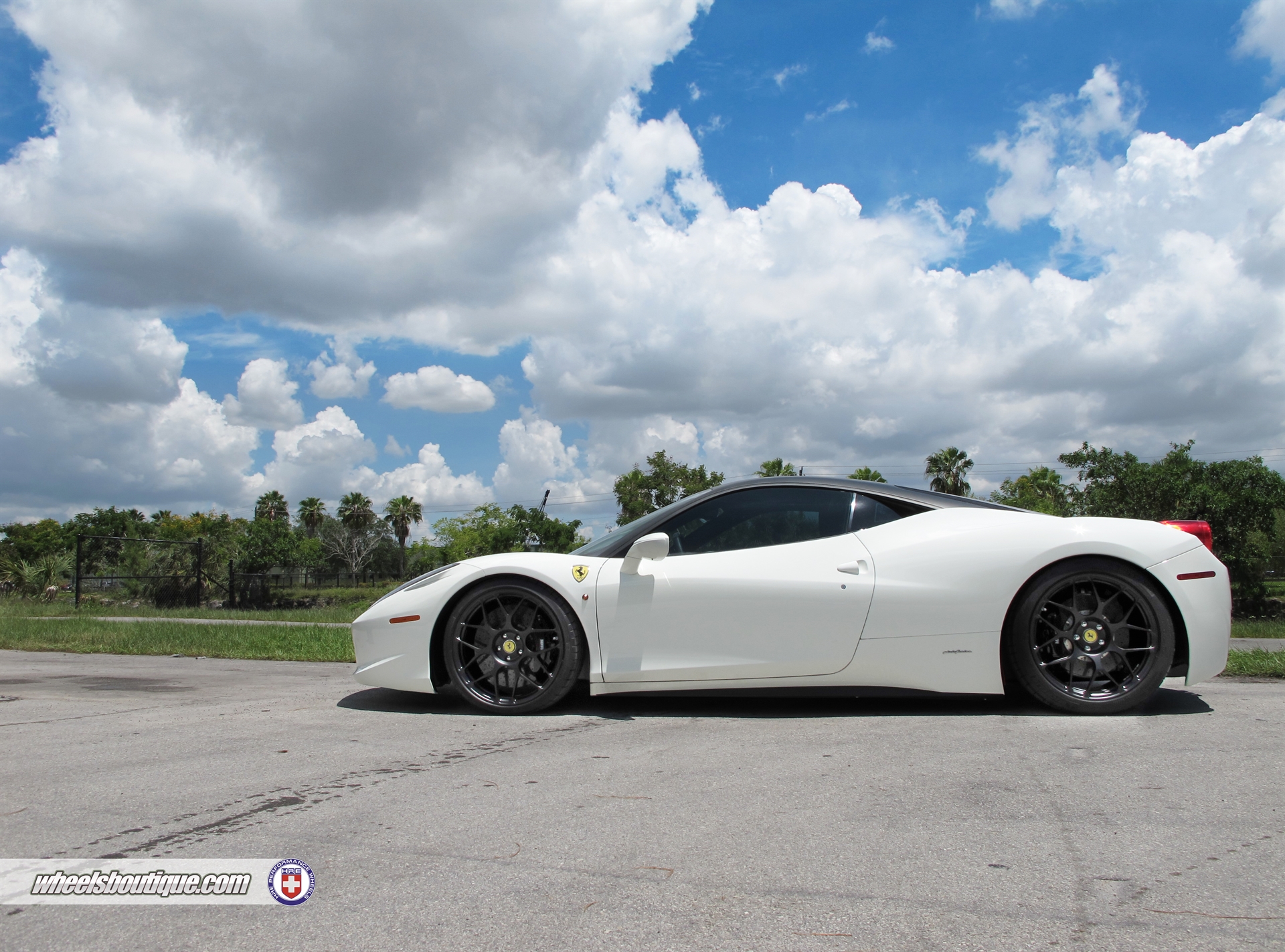 Ferrari 458 | Bianco Avus | Satin Black | P40SC