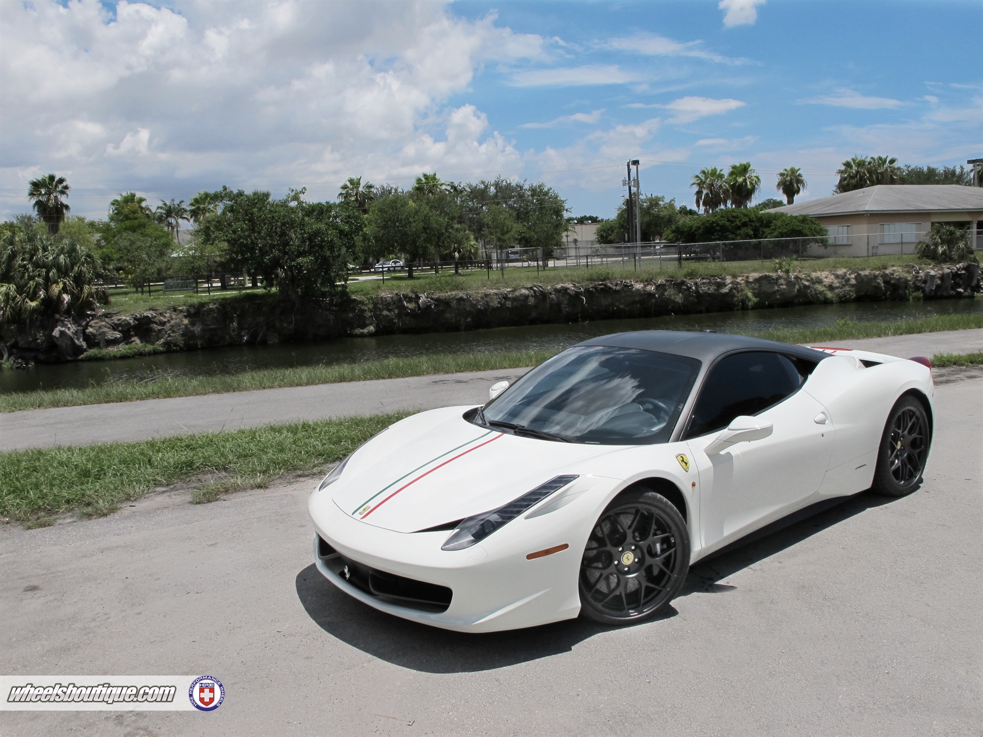 Ferrari 458 | Bianco Avus | Satin Black | P40SC