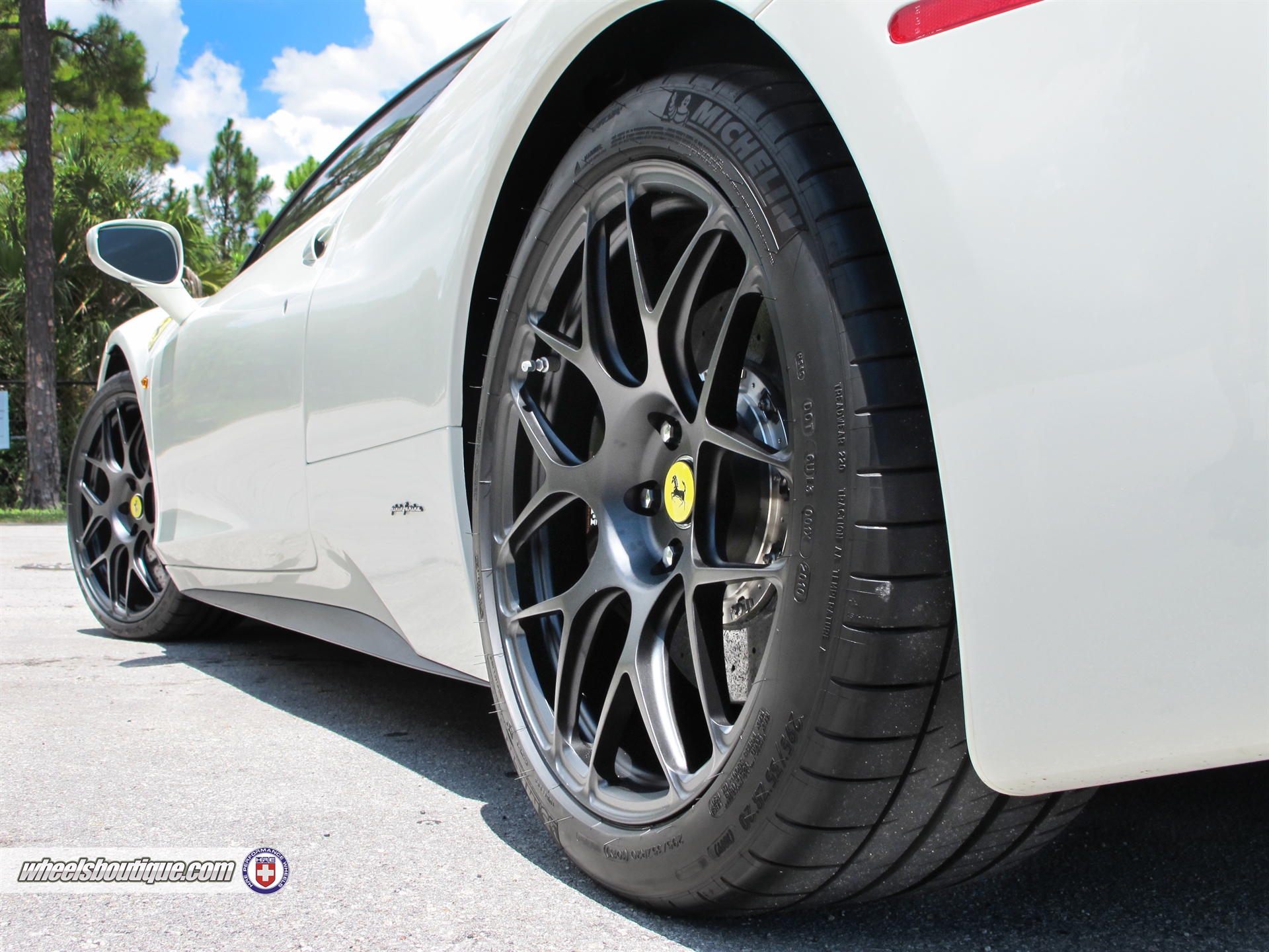 Ferrari 458 | Bianco Avus | Satin Black | P40SC